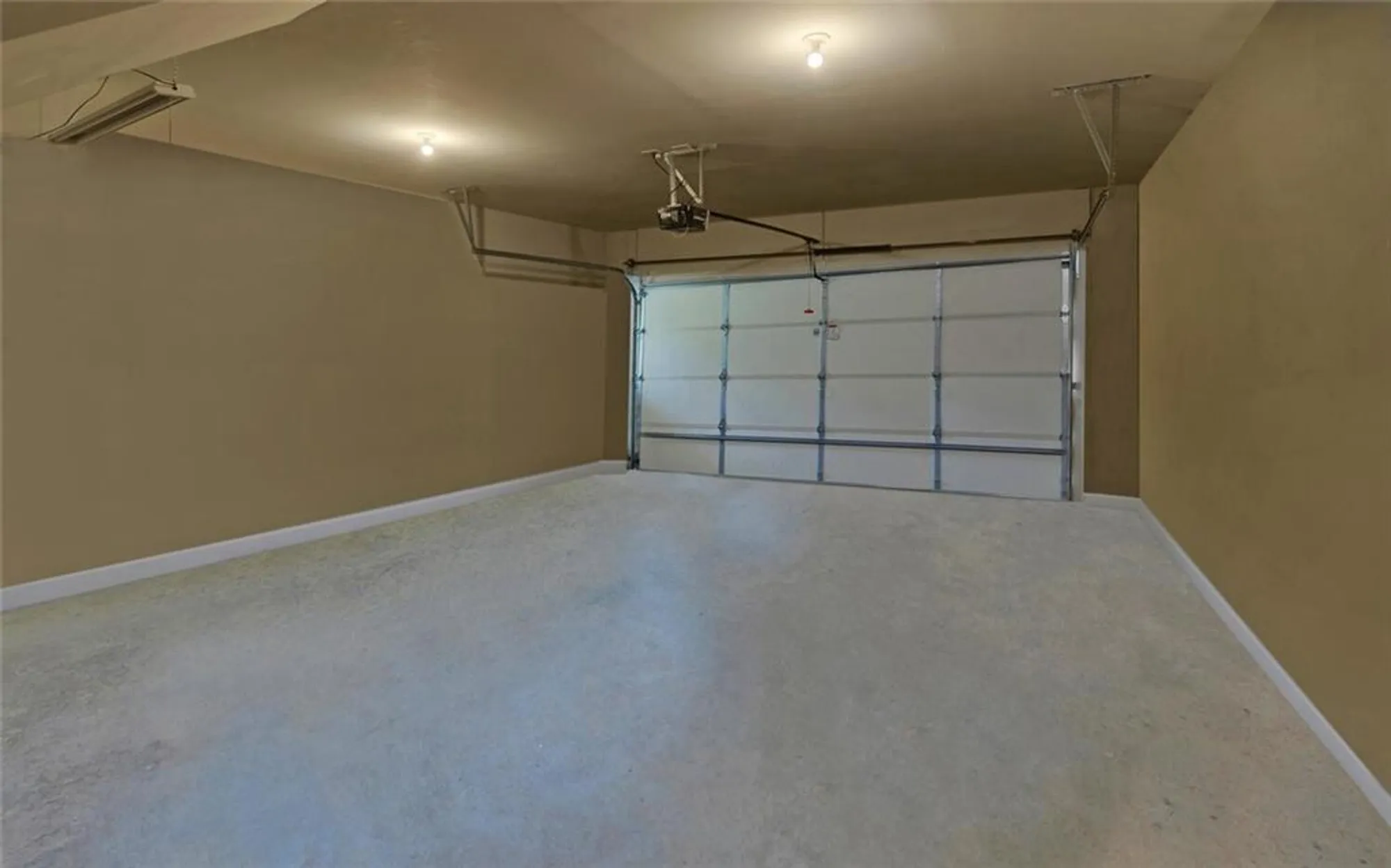 Property Slideshow image 39 of 67 | 5825 maple bluff way, Hoschton, GA, 30548