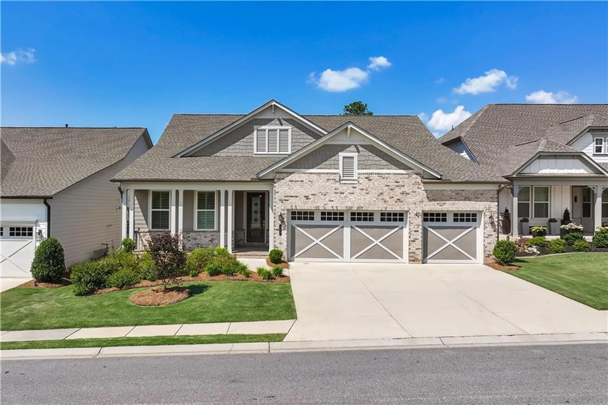 Property Slideshow image 3 of 94 | 192 erie pt, Hoschton, GA, 30548