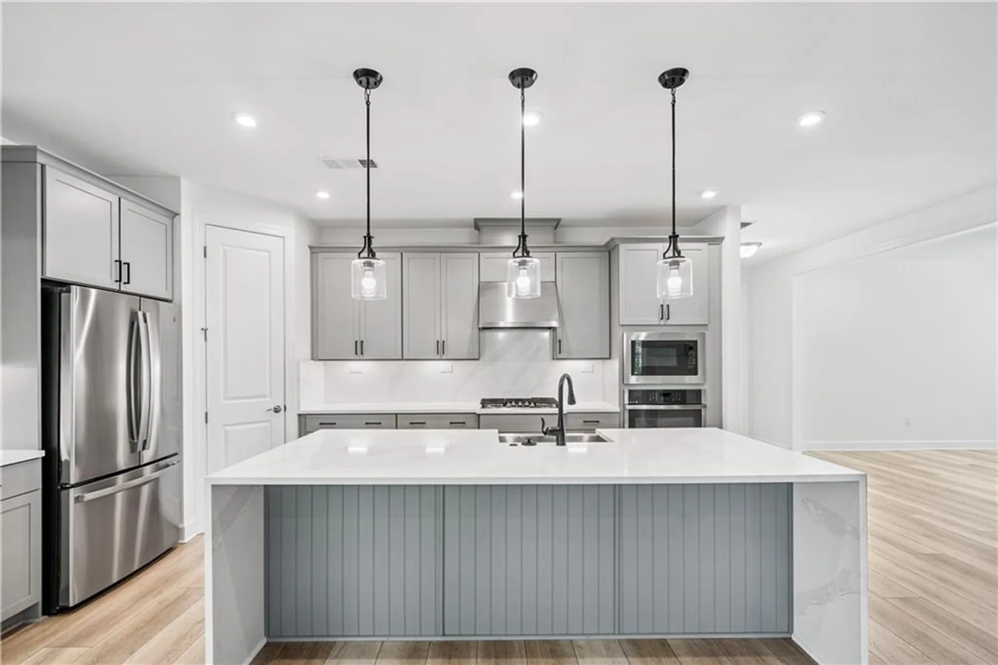 Property Slideshow image 11 of 94 | 192 erie pt, Hoschton, GA, 30548