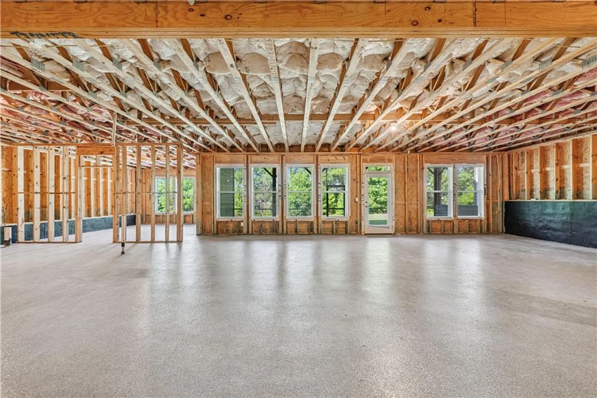 Property Slideshow image 35 of 94 | 192 erie pt, Hoschton, GA, 30548