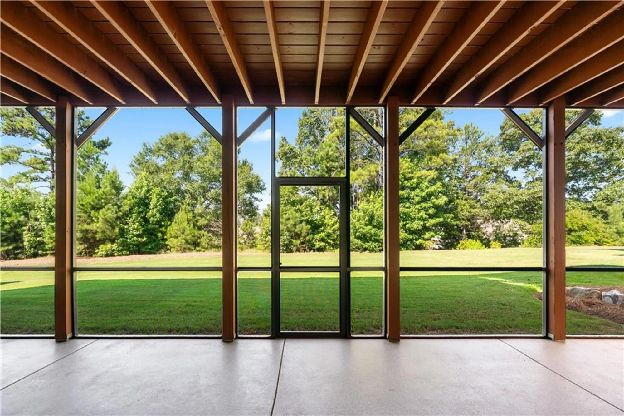 Property Slideshow image 38 of 94 | 192 erie pt, Hoschton, GA, 30548