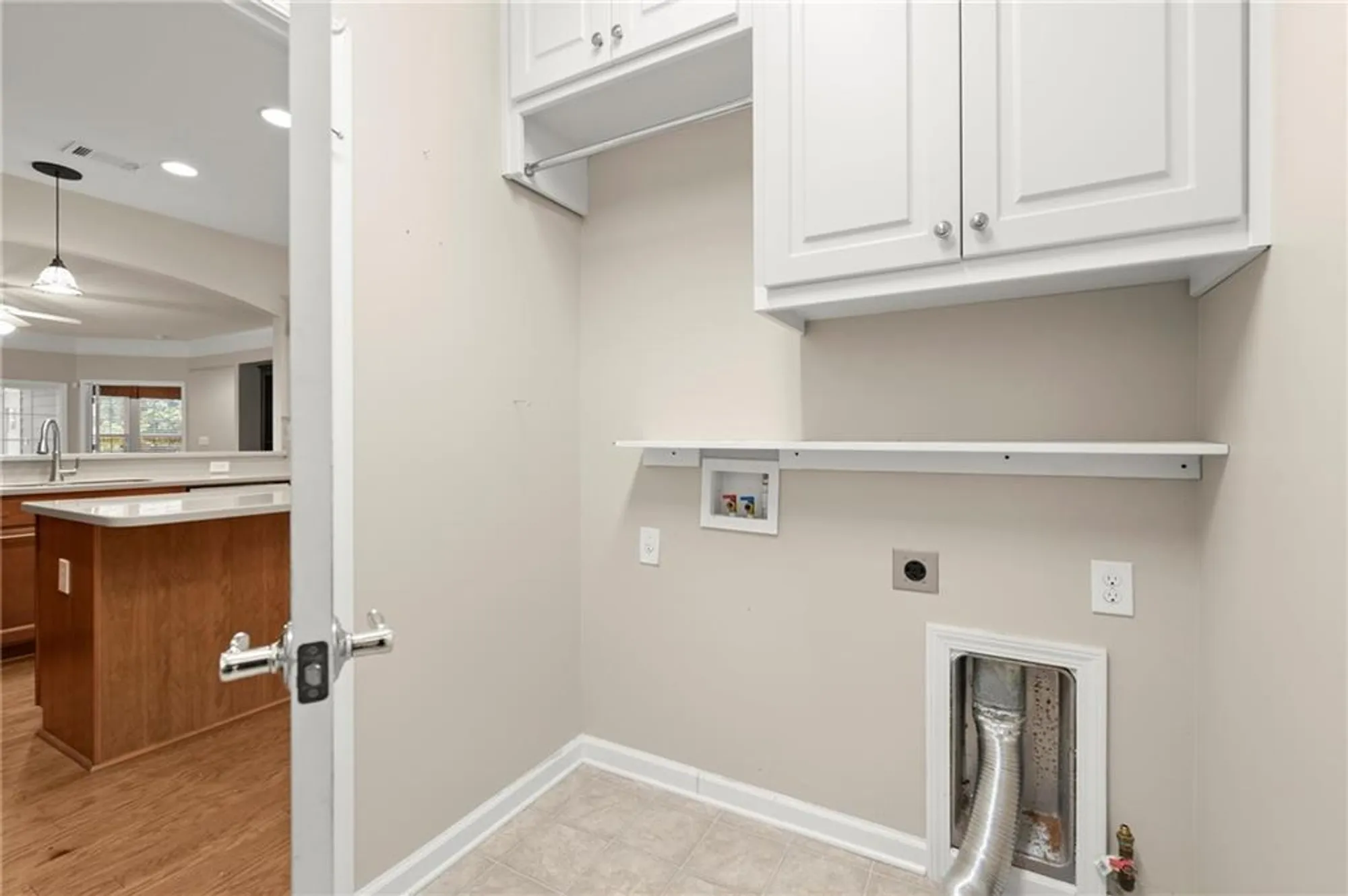 Property Slideshow image 24 of 75 | 850 dusky sap ct, Griffin, GA, 30223