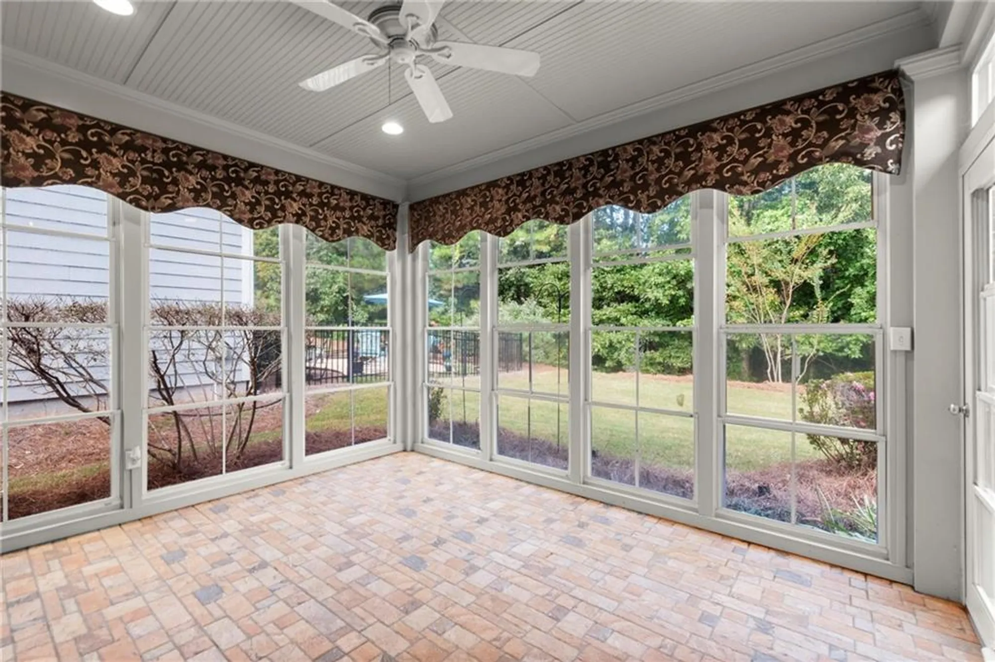 Property Slideshow image 37 of 75 | 850 dusky sap ct, Griffin, GA, 30223