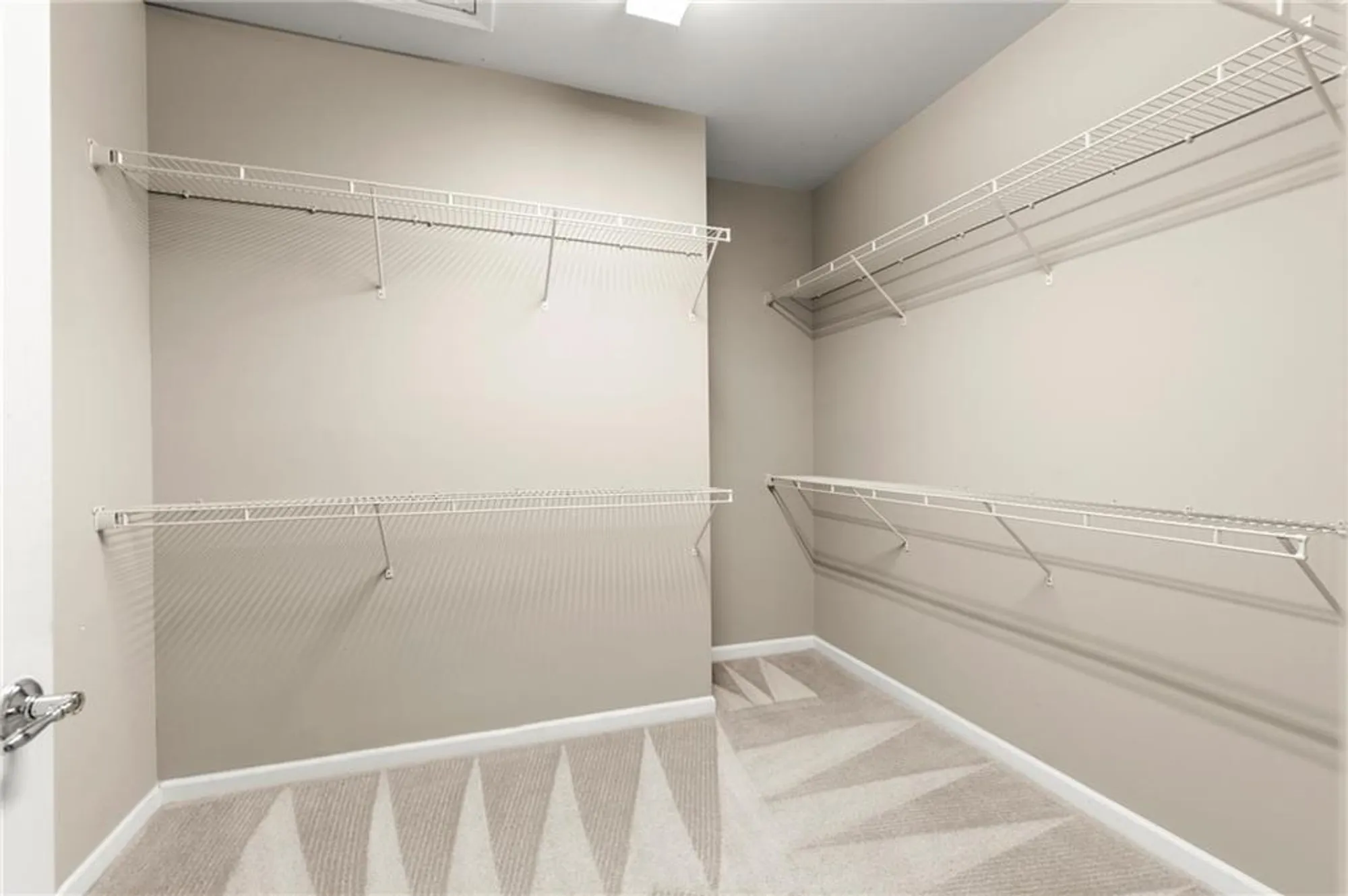 Property Slideshow image 49 of 75 | 850 dusky sap ct, Griffin, GA, 30223