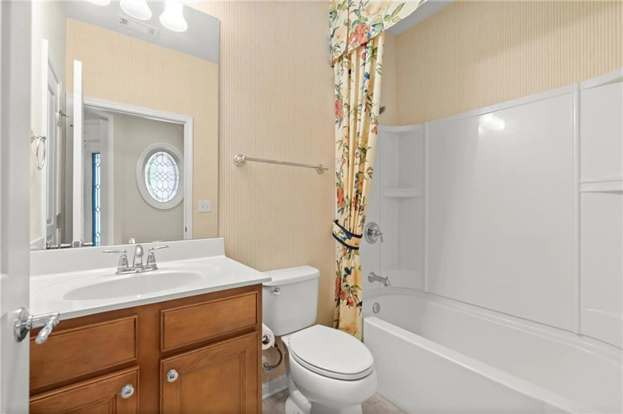 Property Slideshow image 50 of 75 | 850 dusky sap ct, Griffin, GA, 30223