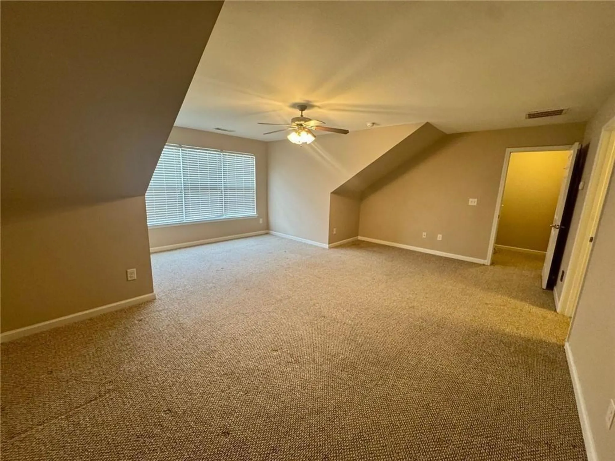 Property Slideshow image 8 of 16 | 1604 haven cir, Douglasville, GA, 30135