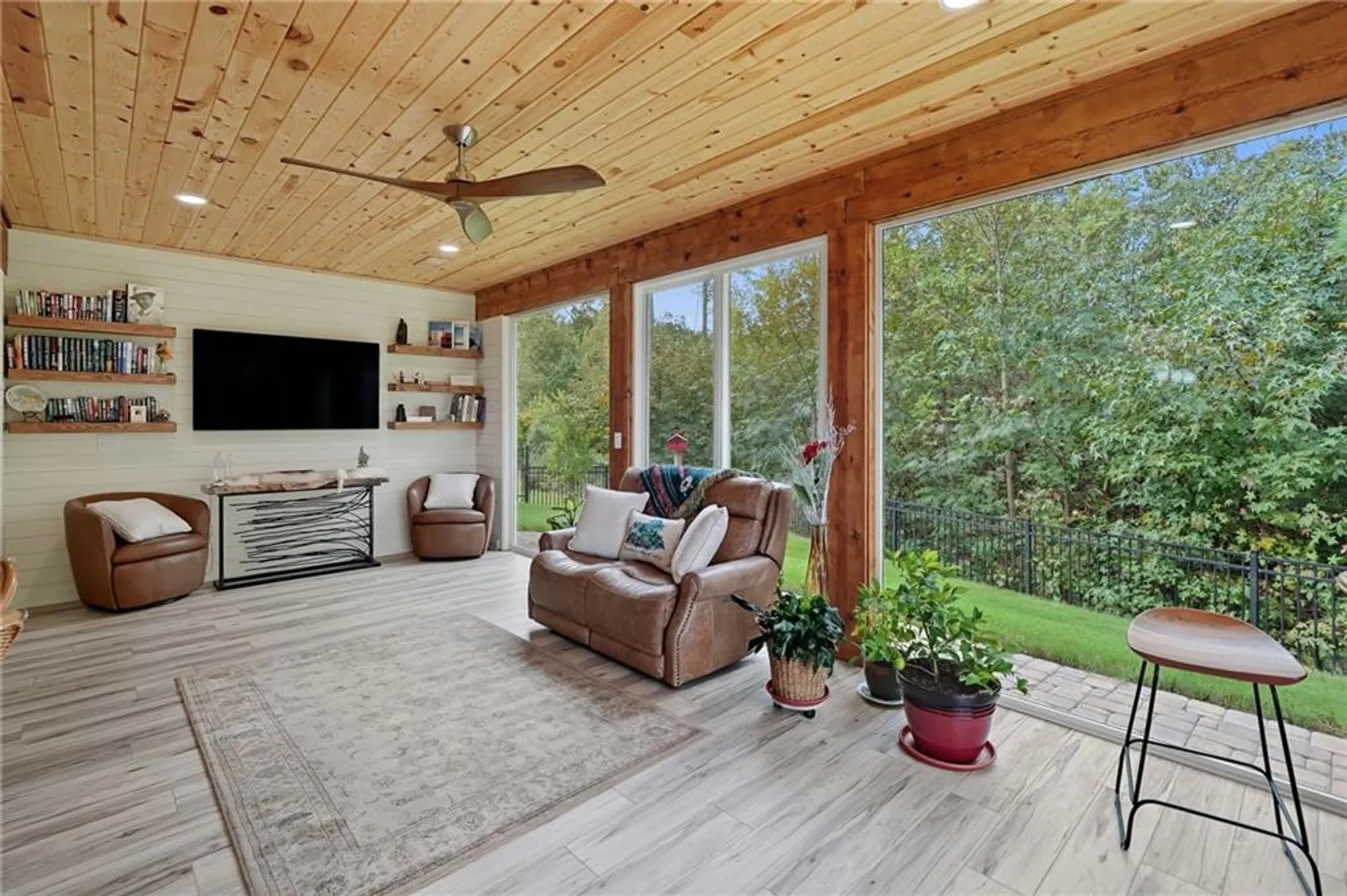 Property Slideshow image 21 of 62 | 158 laurel overlook, Canton, GA, 30114