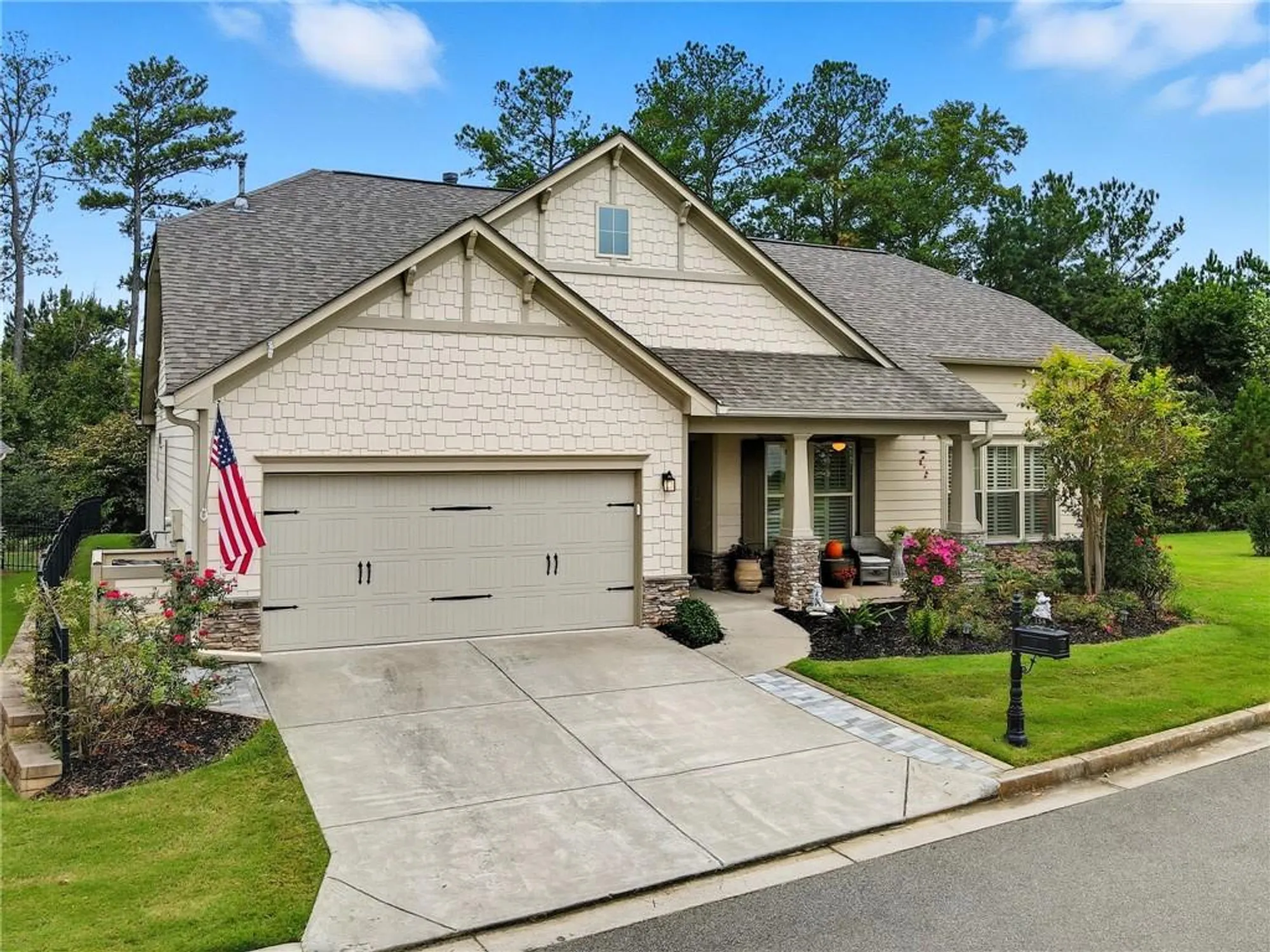 Property Slideshow image 43 of 62 | 158 laurel overlook, Canton, GA, 30114