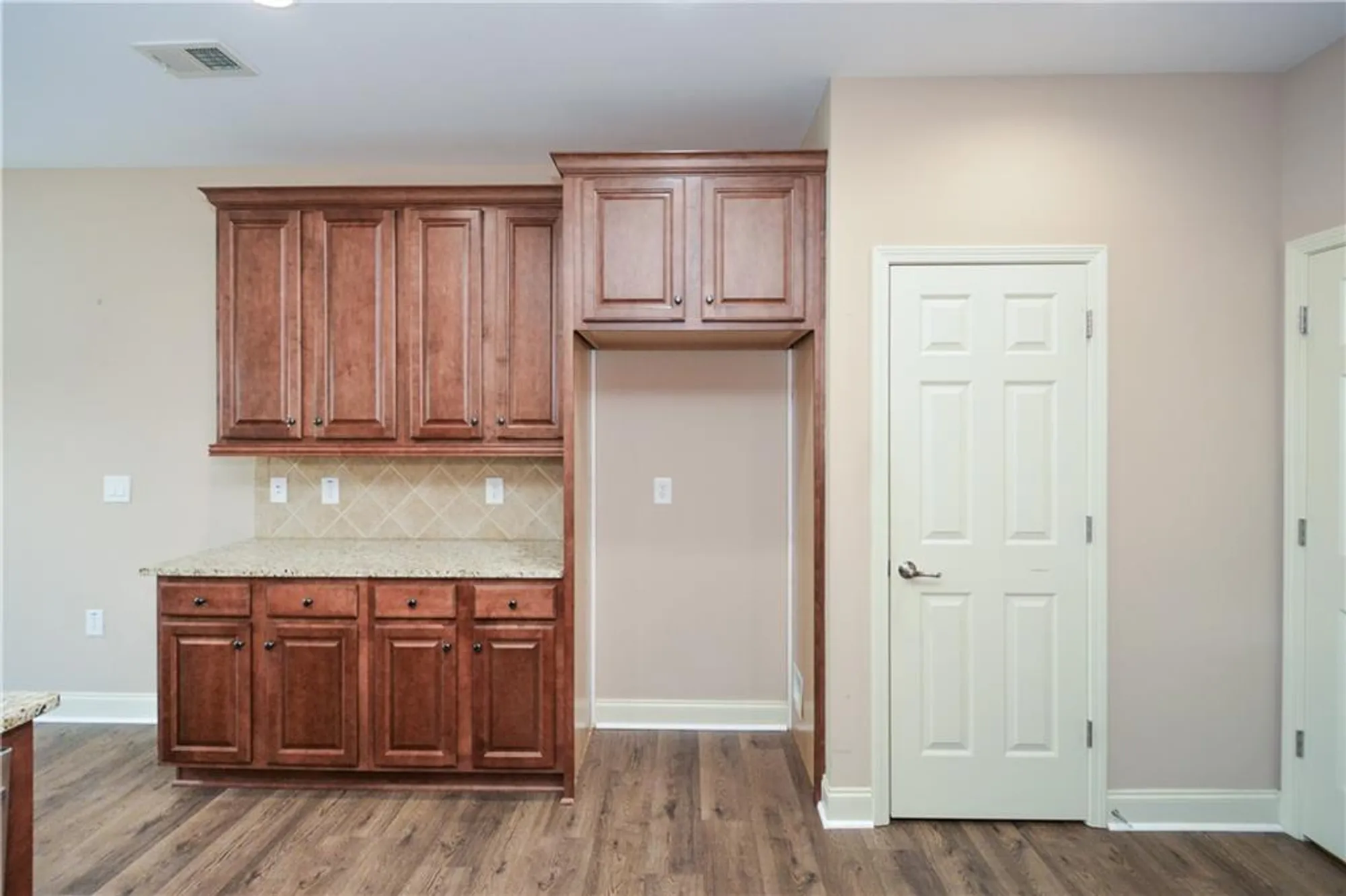 Property Slideshow image 13 of 55 | 219 orchards cir, Woodstock, GA, 30188