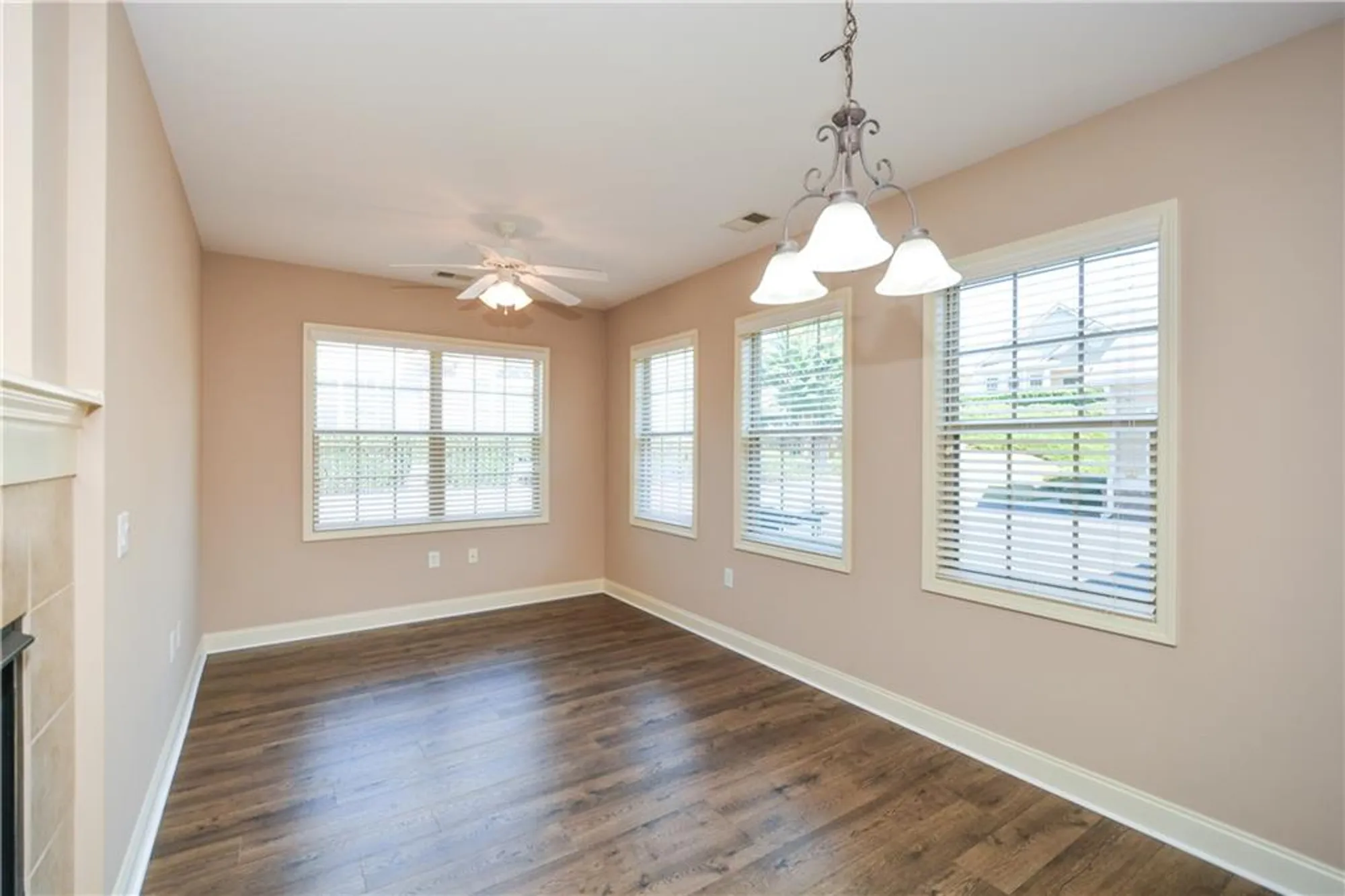 Property Slideshow image 15 of 55 | 219 orchards cir, Woodstock, GA, 30188