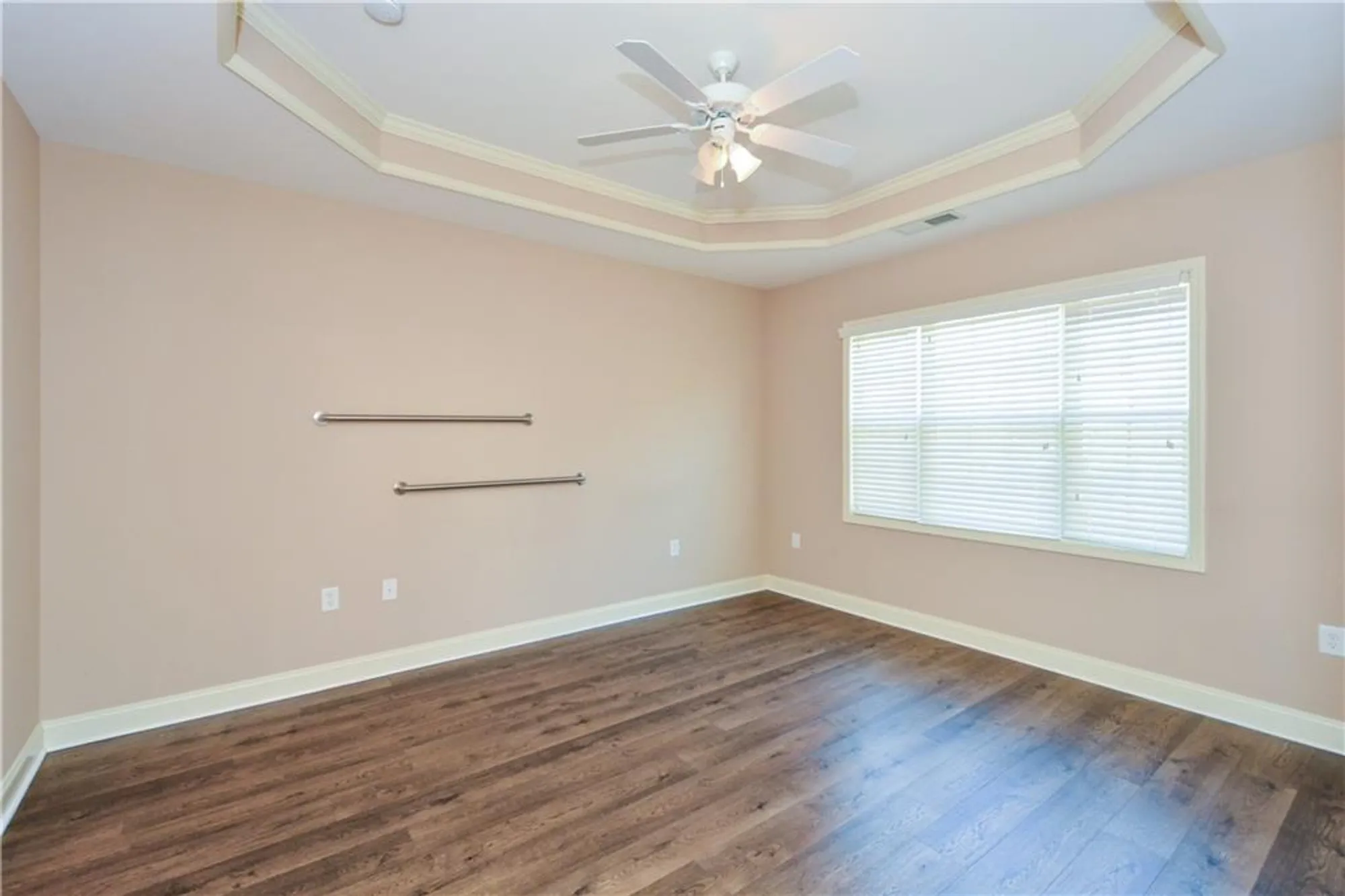 Property Slideshow image 18 of 55 | 219 orchards cir, Woodstock, GA, 30188