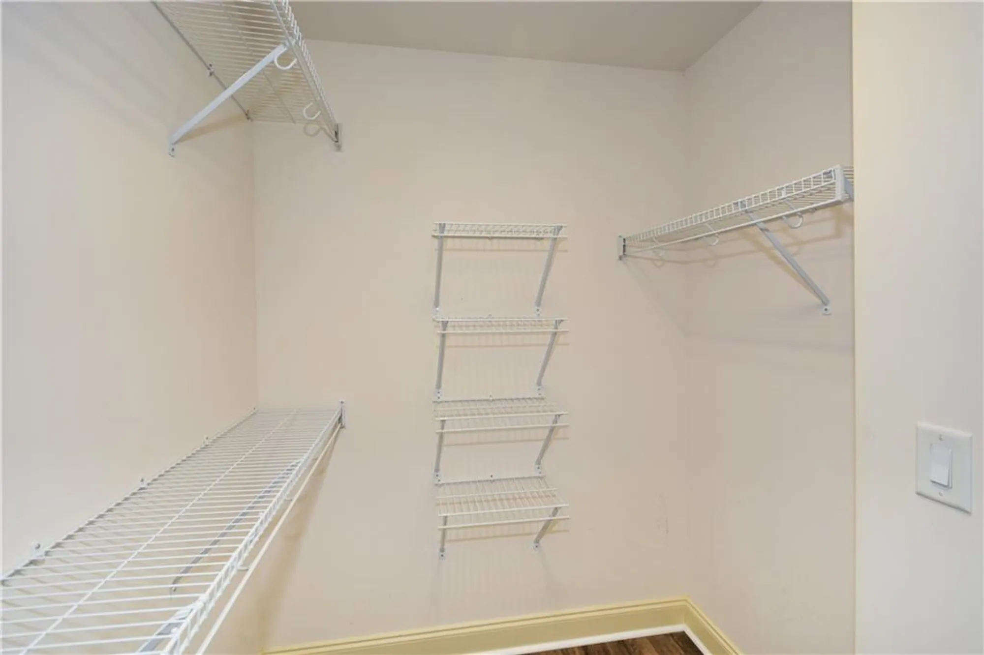 Property Slideshow image 24 of 55 | 219 orchards cir, Woodstock, GA, 30188