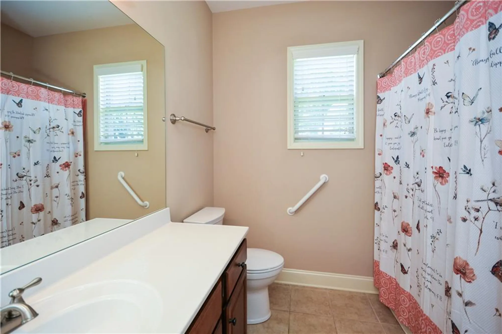 Property Slideshow image 27 of 55 | 219 orchards cir, Woodstock, GA, 30188