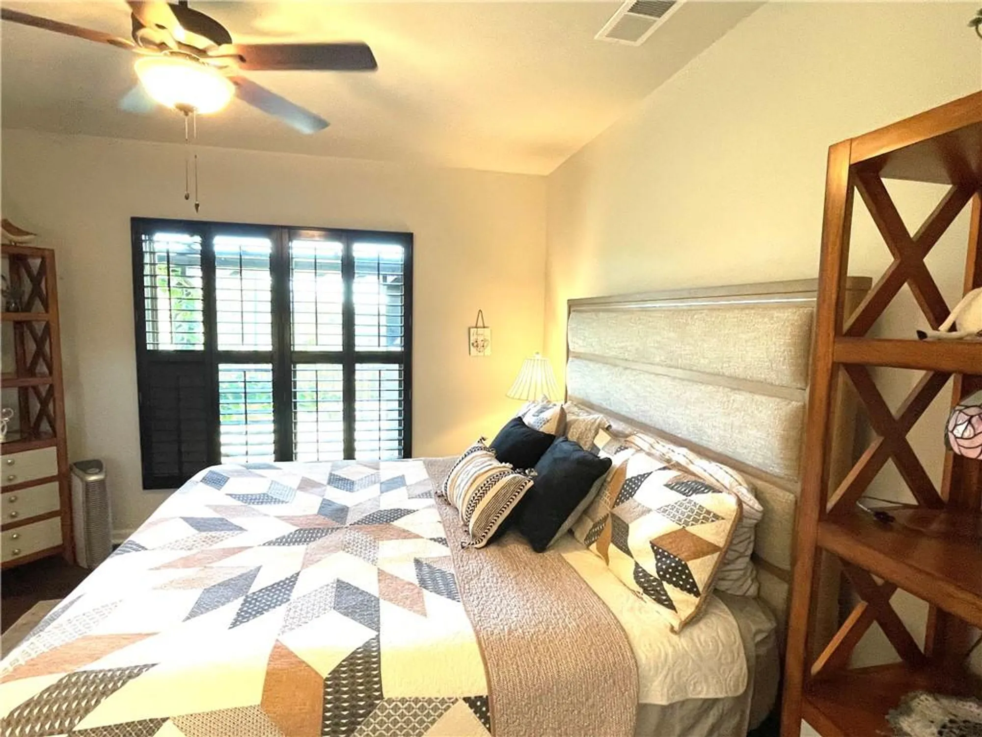 Property Slideshow image 30 of 68 | 5709 grapewood st, Hoschton, GA, 30548