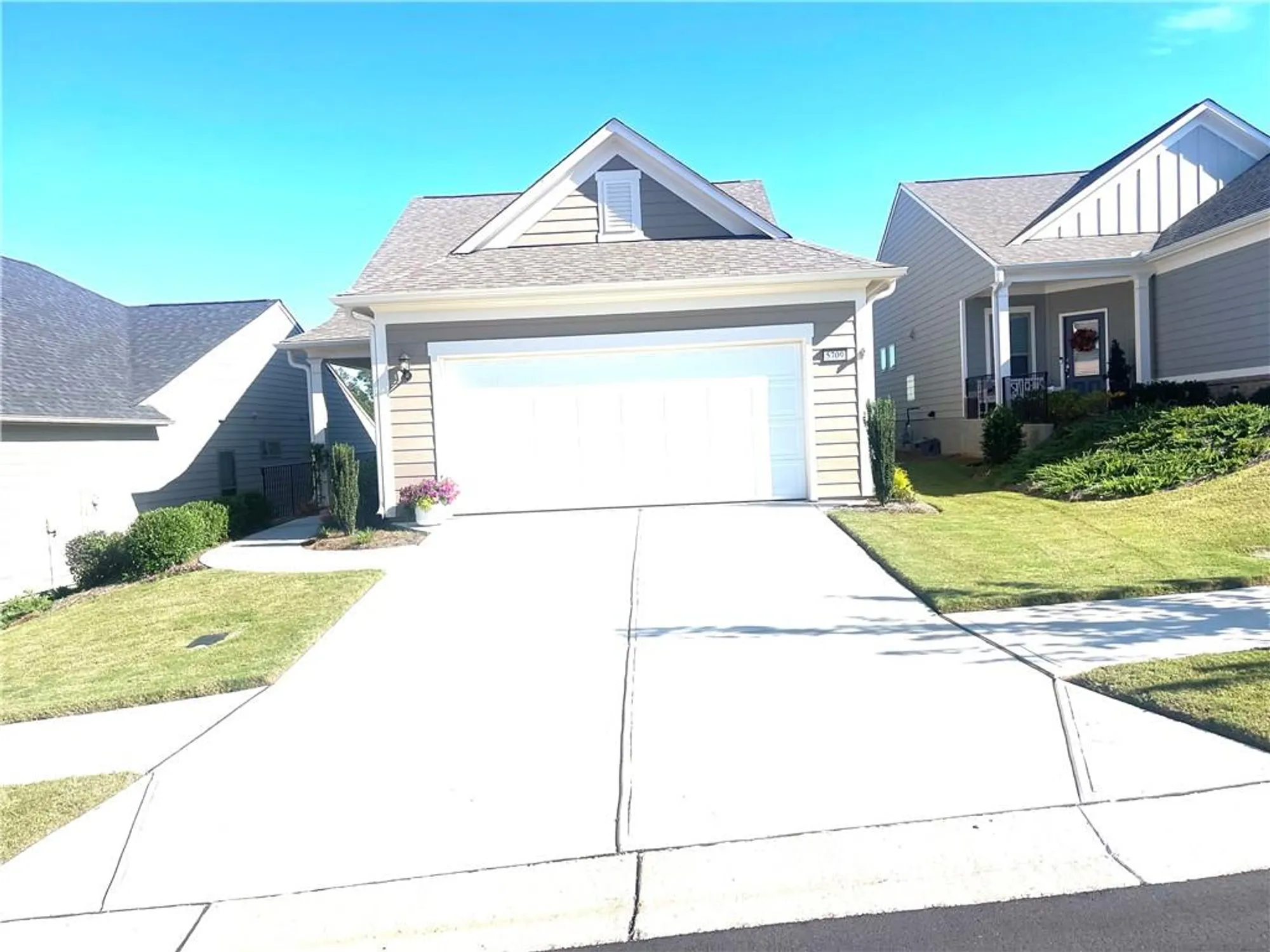 Property Slideshow image 1 of 68 | 5709 grapewood st, Hoschton, GA, 30548