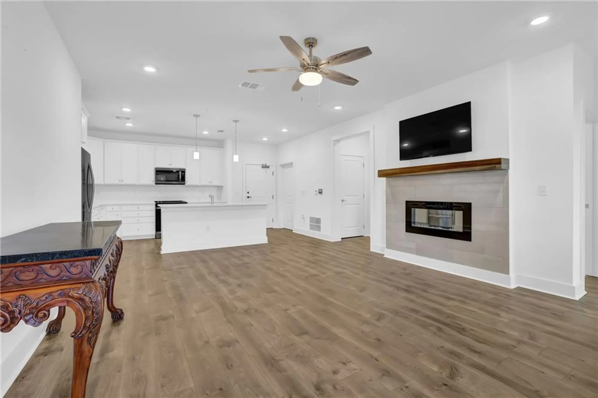 Property Slideshow image 10 of 36 | 3211 orwell way unit 4404, Cumming, GA, 30041