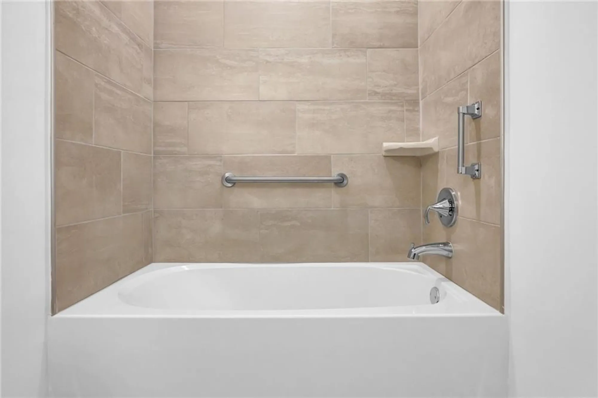 Property Slideshow image 14 of 36 | 3211 orwell way unit 4404, Cumming, GA, 30041