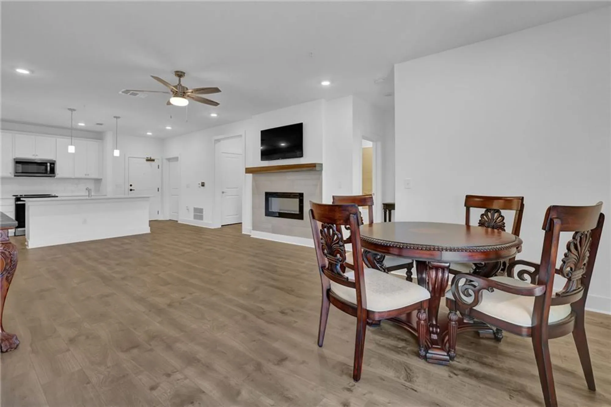 Property Slideshow image 9 of 36 | 3211 orwell way unit 4404, Cumming, GA, 30041