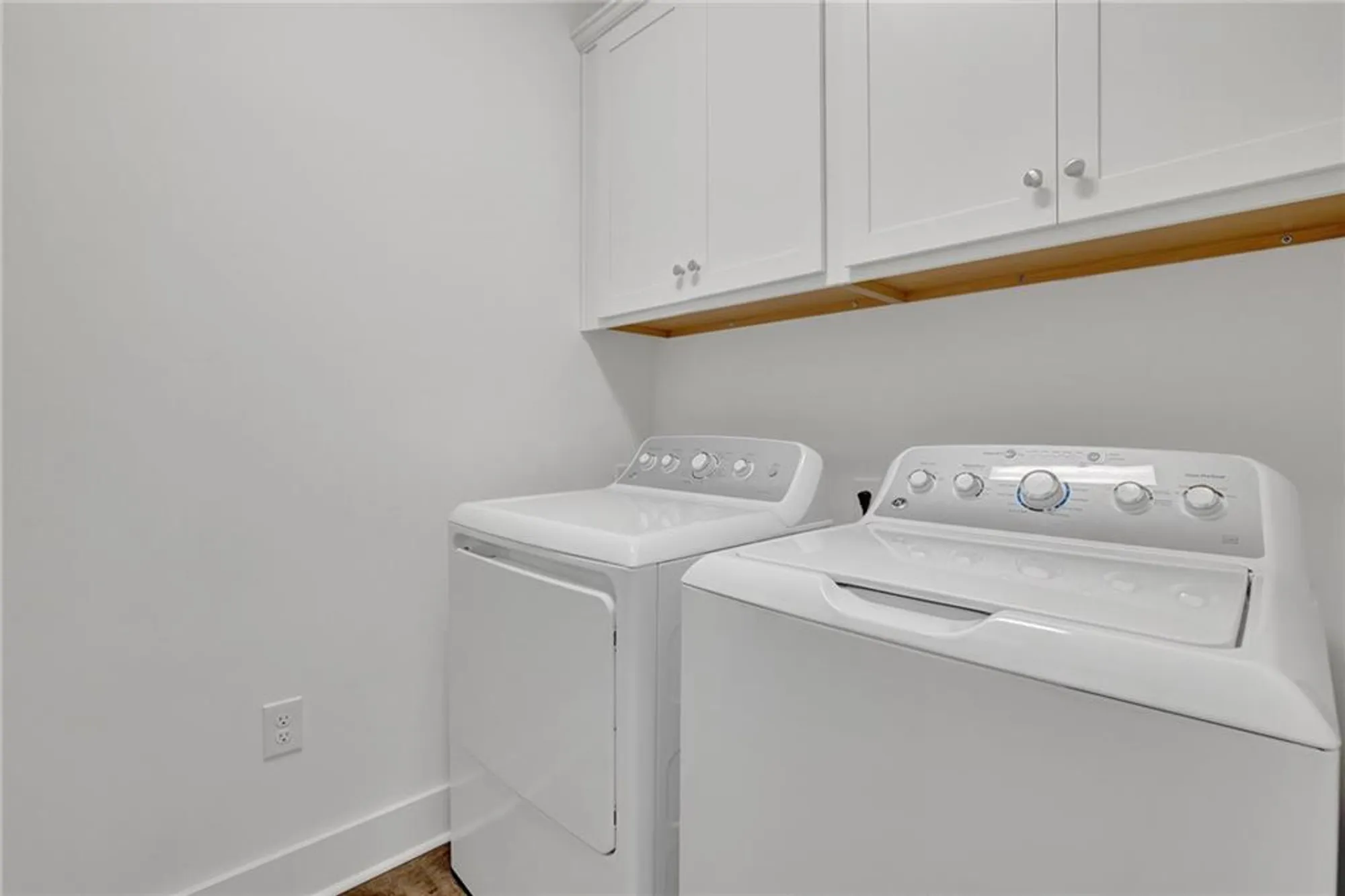 Property Slideshow image 22 of 36 | 3211 orwell way unit 4404, Cumming, GA, 30041