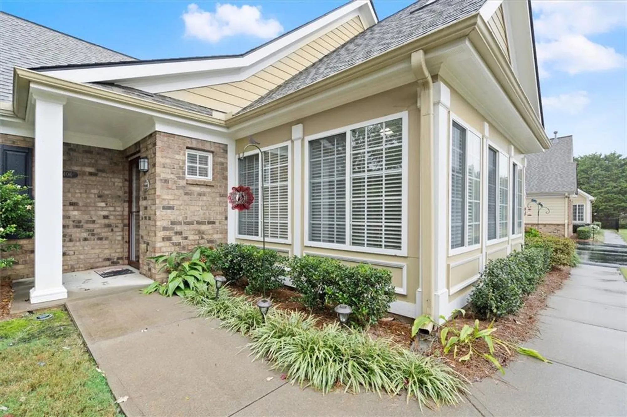 Property Slideshow image 3 of 45 | 406 sweet apple cir, Alpharetta, GA, 30004