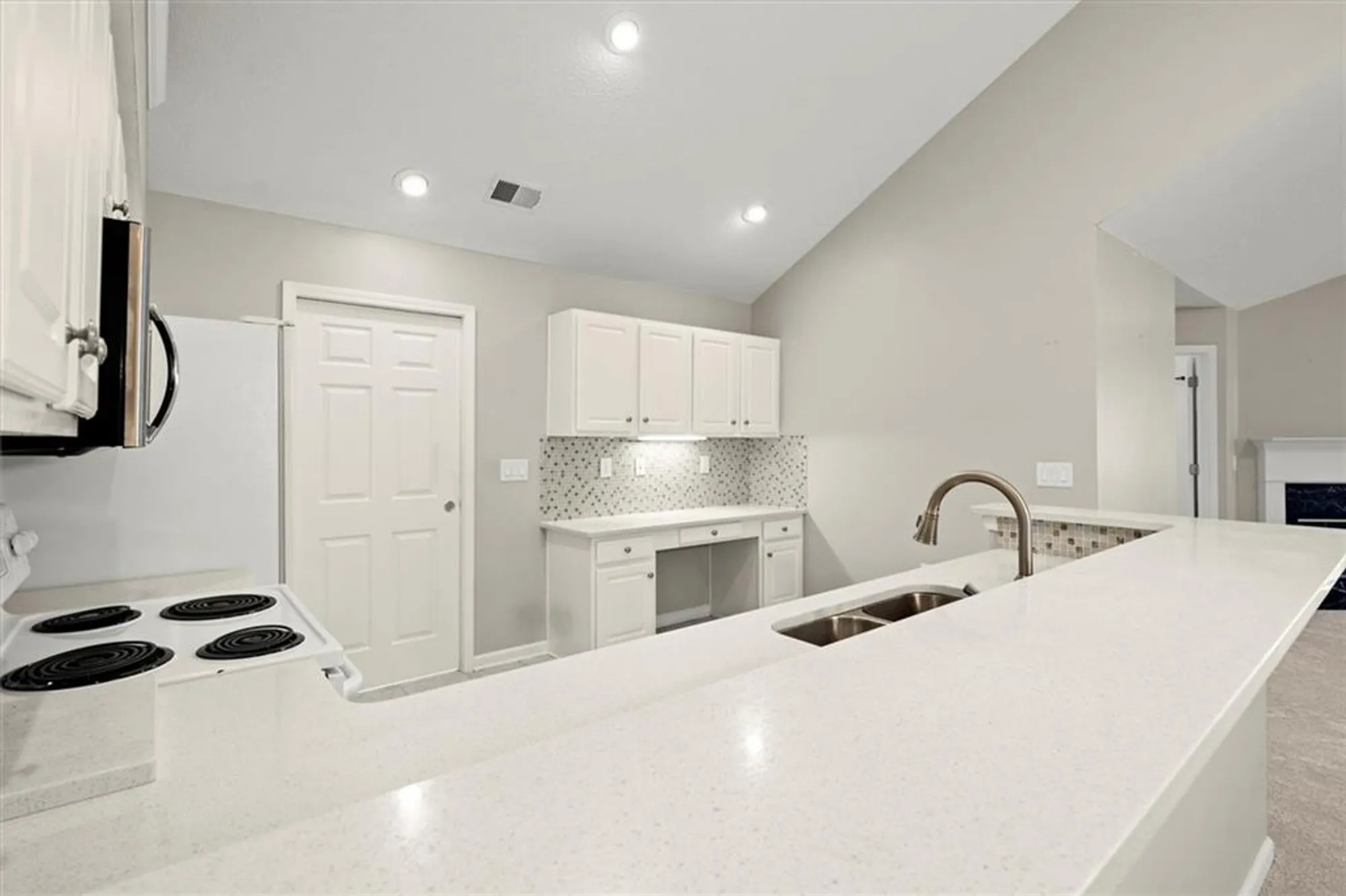 Property Slideshow image 11 of 45 | 406 sweet apple cir, Alpharetta, GA, 30004