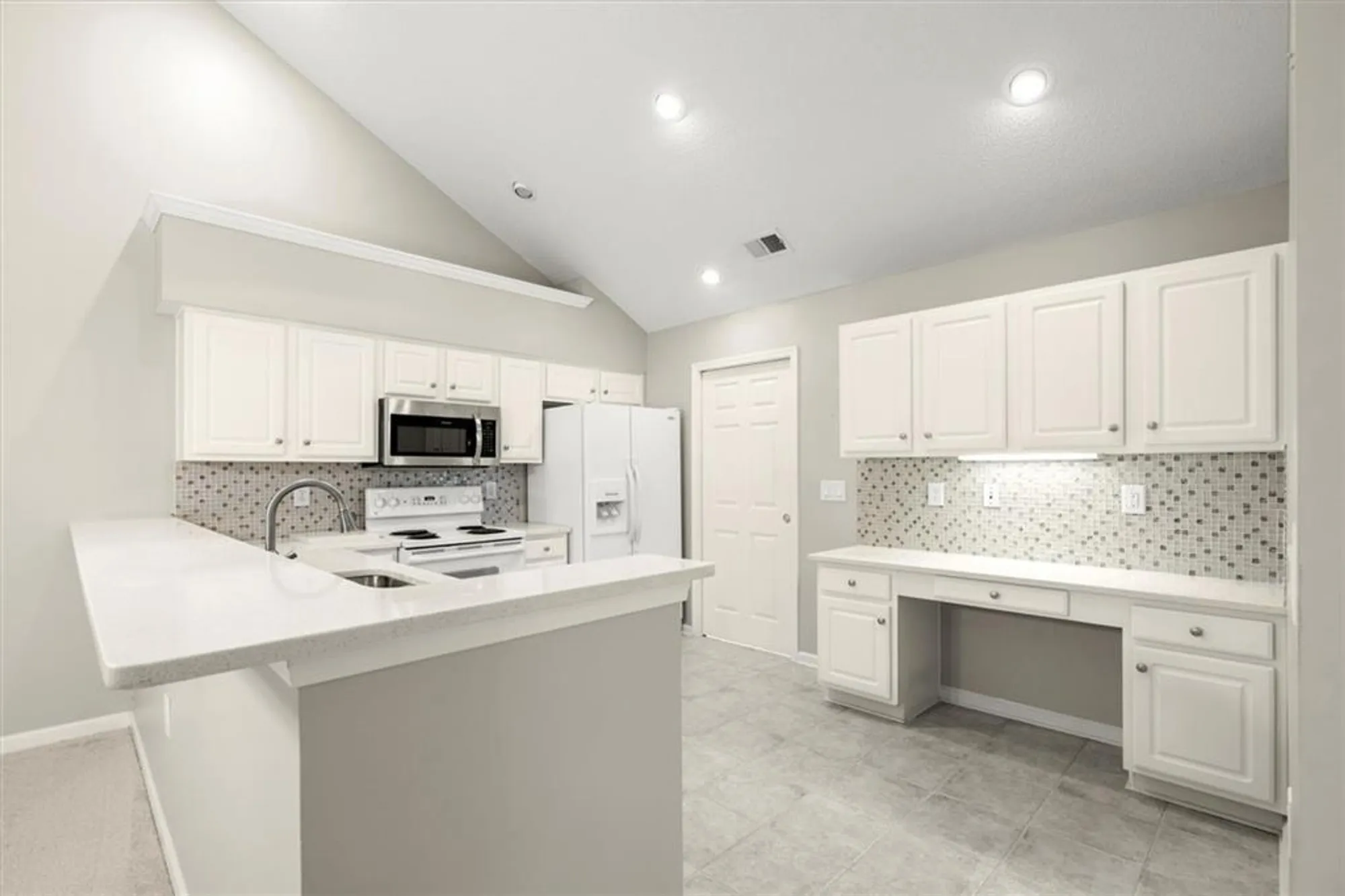 Property Slideshow image 12 of 45 | 406 sweet apple cir, Alpharetta, GA, 30004