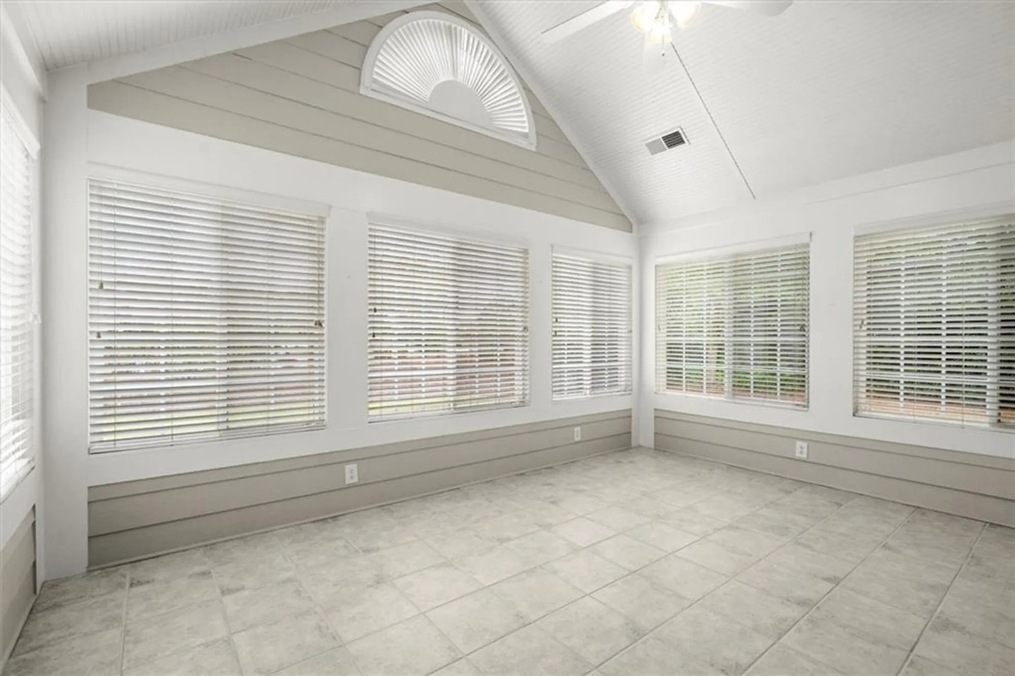 Property Slideshow image 16 of 45 | 406 sweet apple cir, Alpharetta, GA, 30004