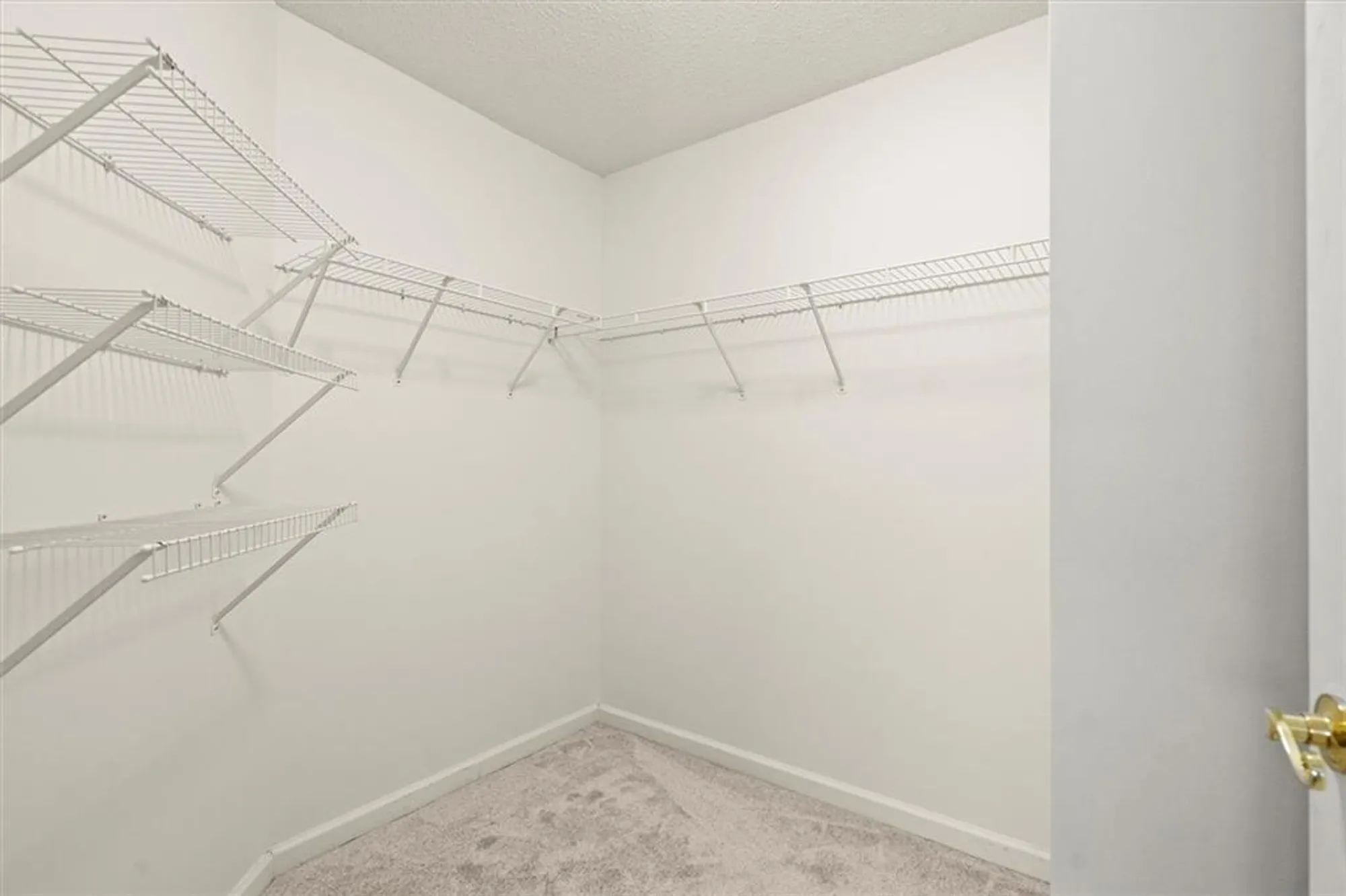 Property Slideshow image 21 of 45 | 406 sweet apple cir, Alpharetta, GA, 30004