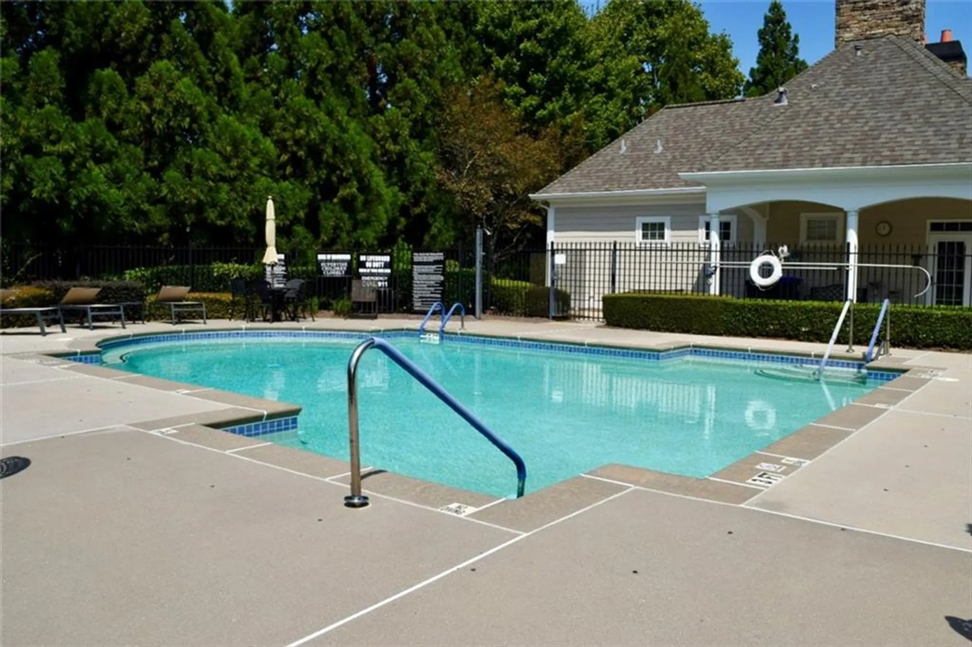 Property Slideshow image 30 of 45 | 406 sweet apple cir, Alpharetta, GA, 30004