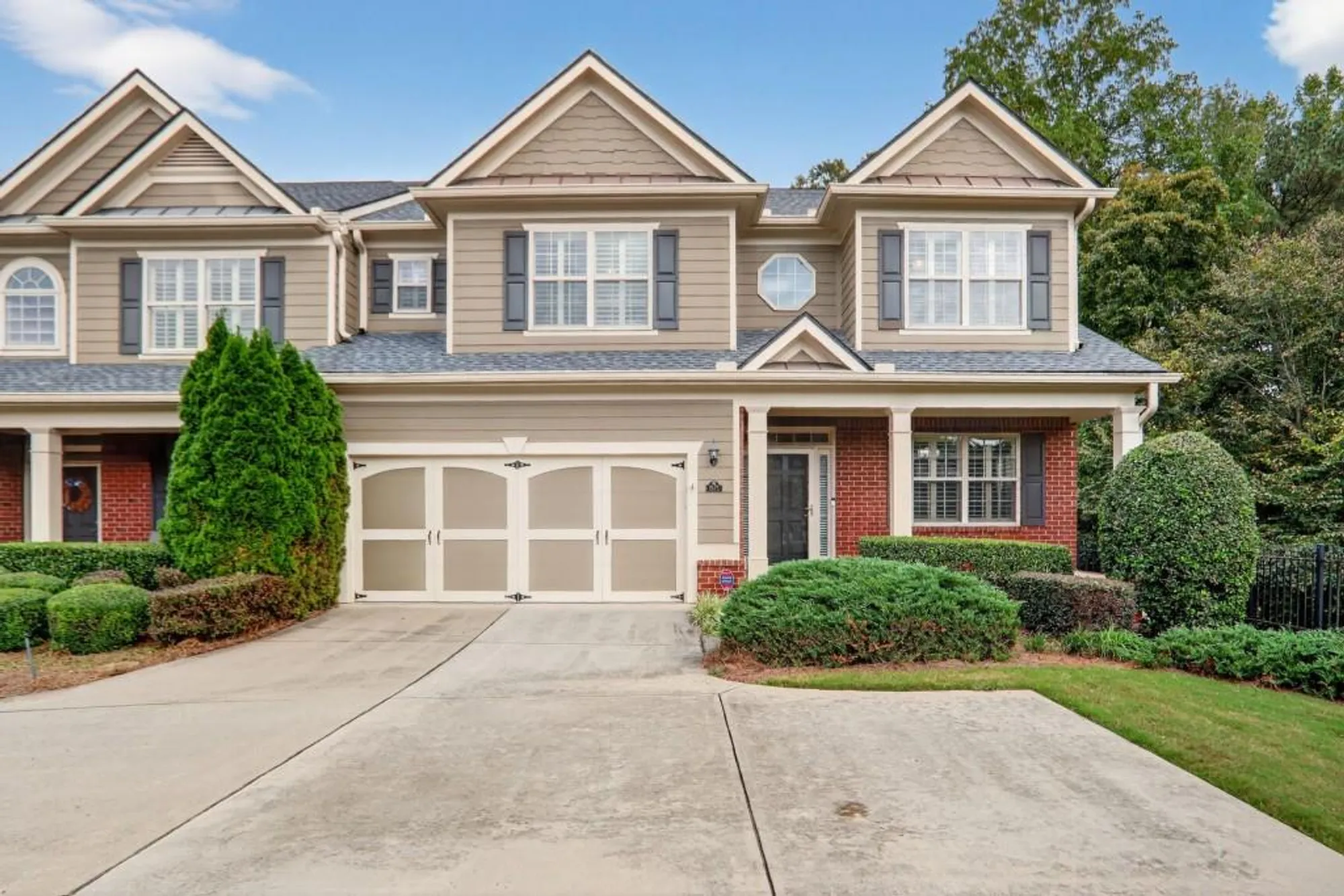 Property Slideshow image 1 of 44 | 1975 brannon commons cir 3204, Cumming, GA, 30041