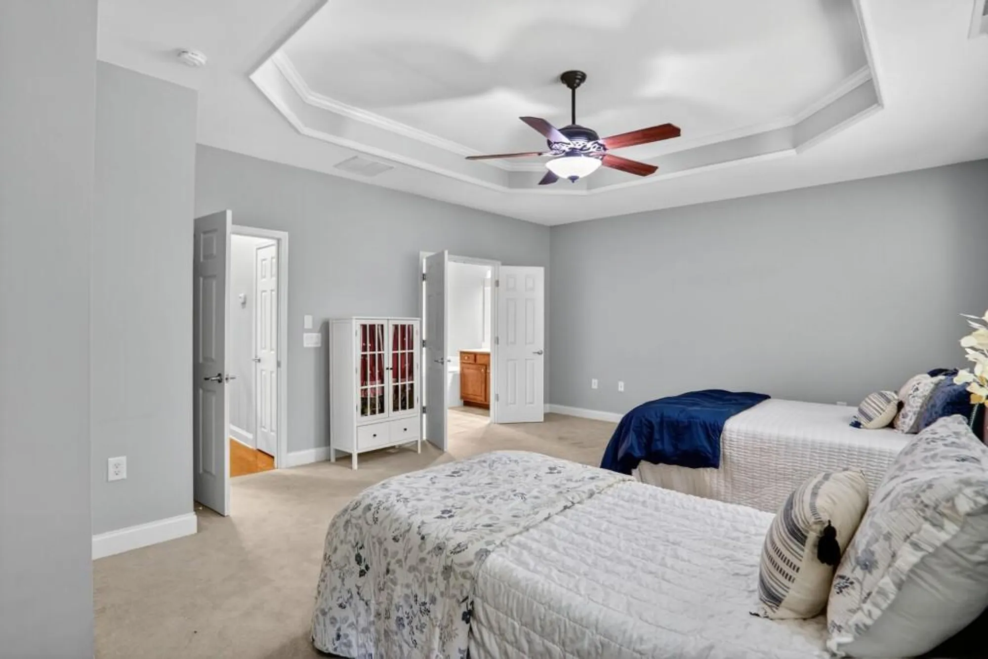 Property Slideshow image 14 of 44 | 1975 brannon commons cir 3204, Cumming, GA, 30041