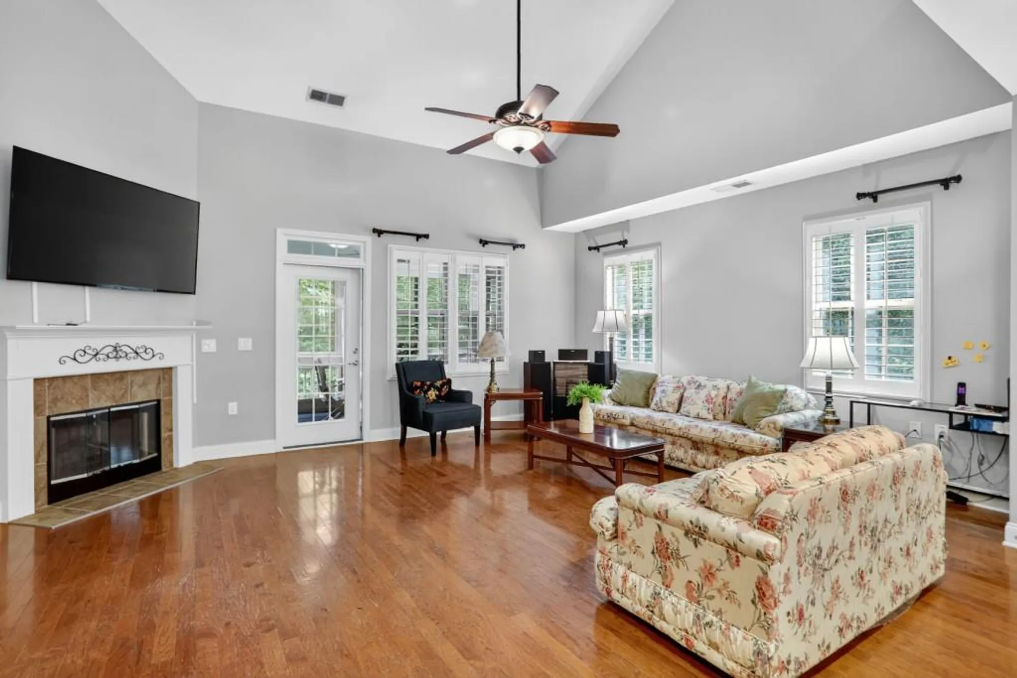 Property Slideshow image 9 of 44 | 1975 brannon commons cir 3204, Cumming, GA, 30041