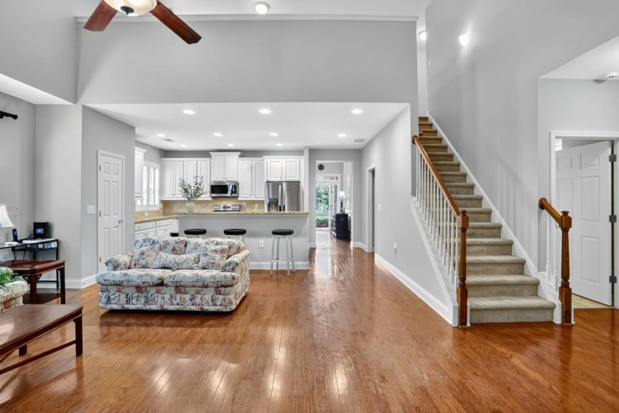 Property Slideshow image 11 of 44 | 1975 brannon commons cir 3204, Cumming, GA, 30041