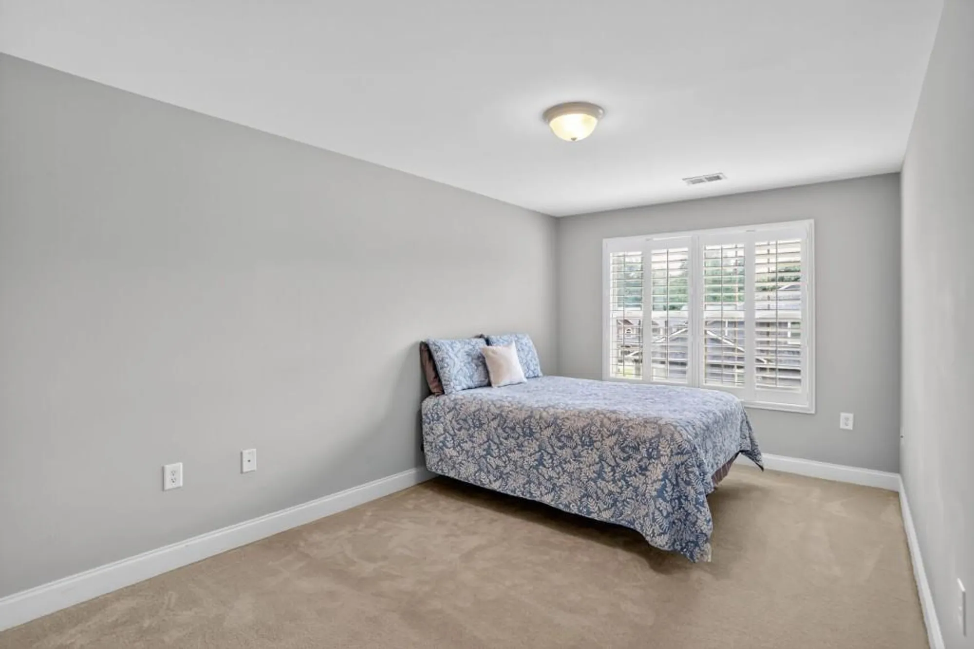 Property Slideshow image 22 of 44 | 1975 brannon commons cir 3204, Cumming, GA, 30041