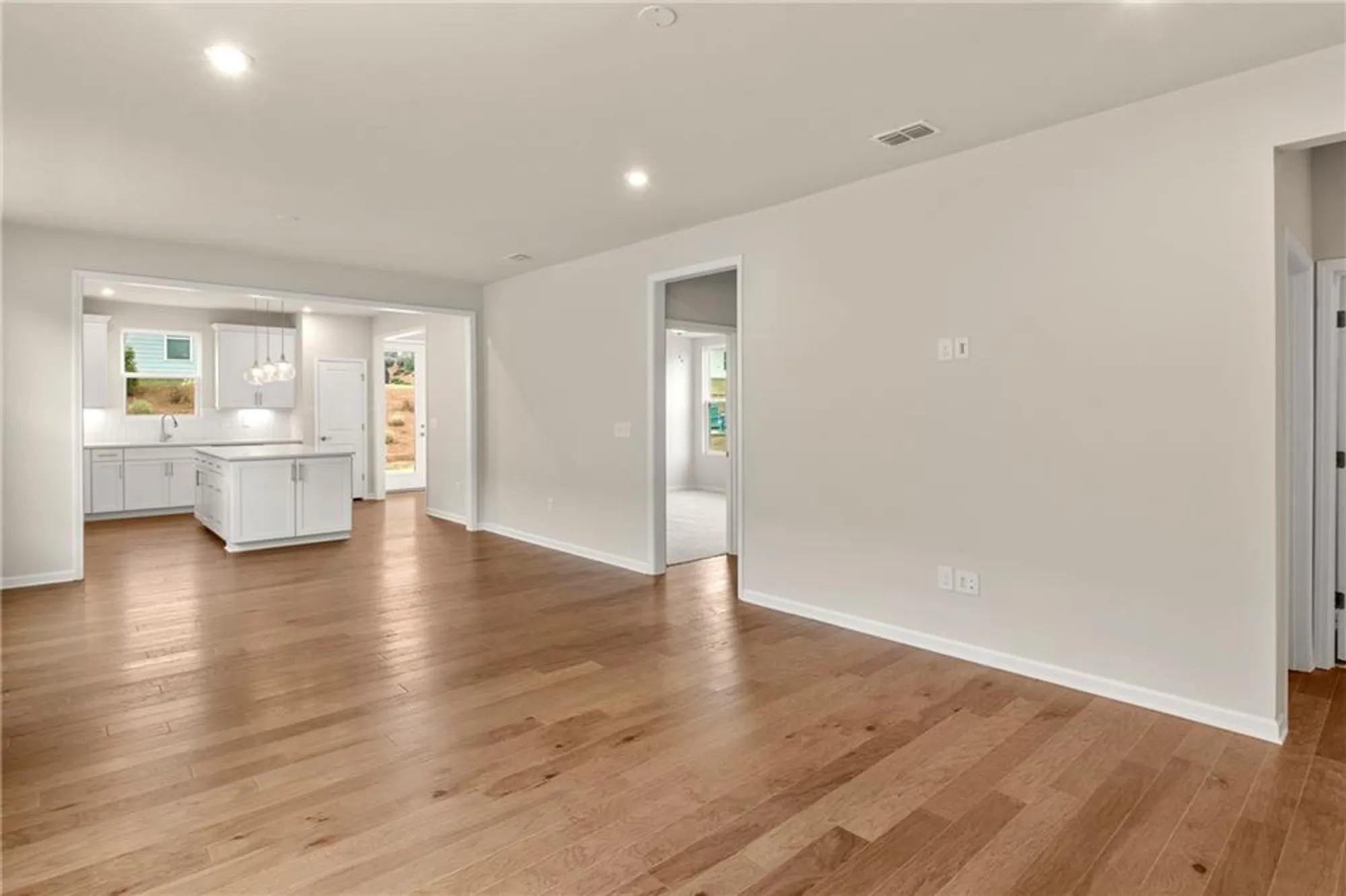 Property Slideshow image 4 of 18 | 181 alcovy ct, Griffin, GA, 30223