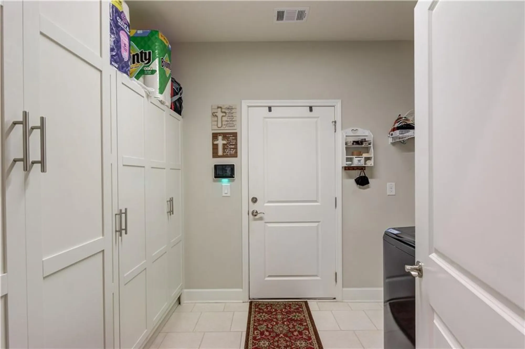 Property Slideshow image 29 of 56 | 5952 ventura pl, Hoschton, GA, 30548