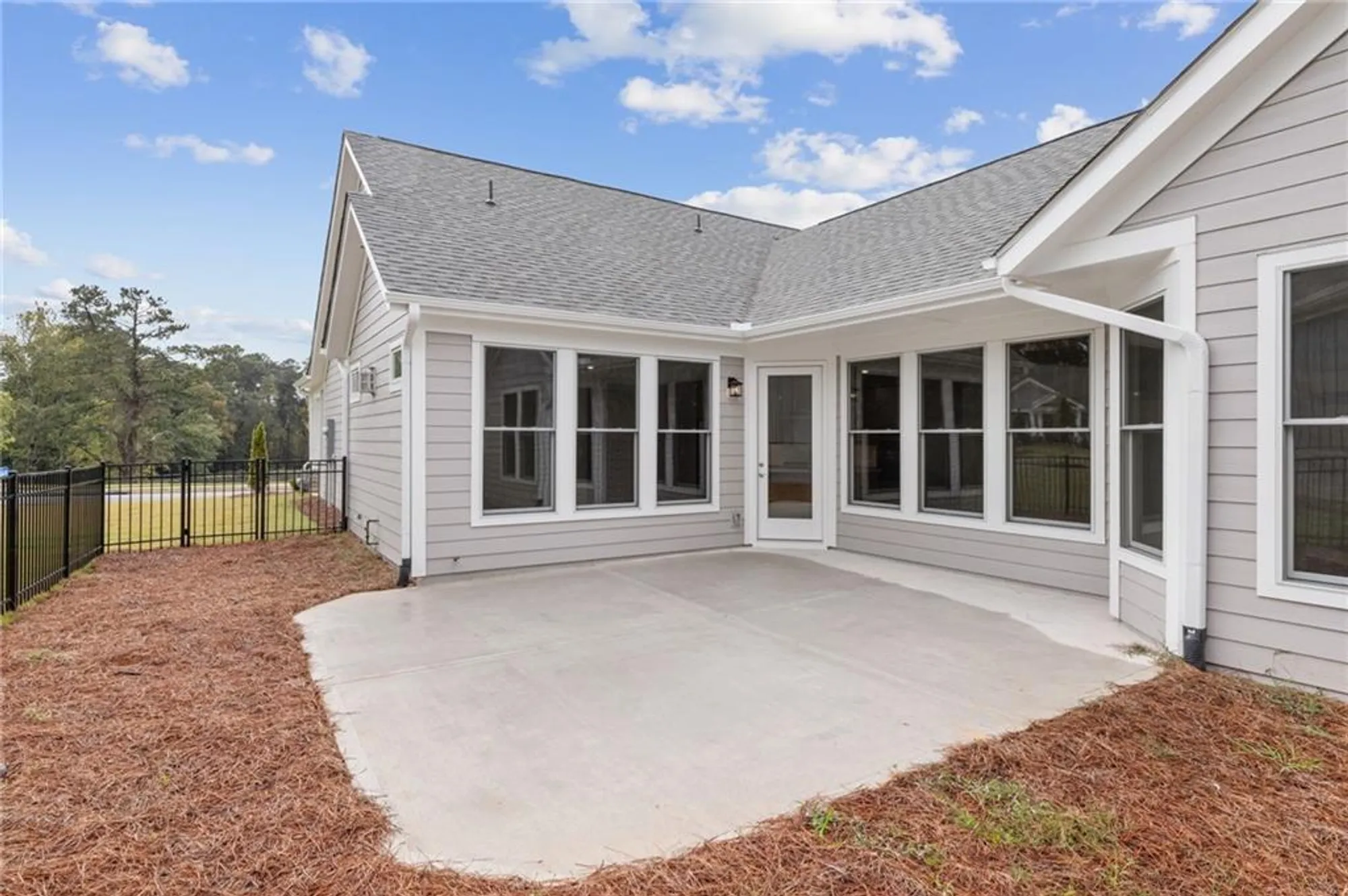Property Slideshow image 3 of 24 | 3507 fishpond cir, Dacula, GA, 30019