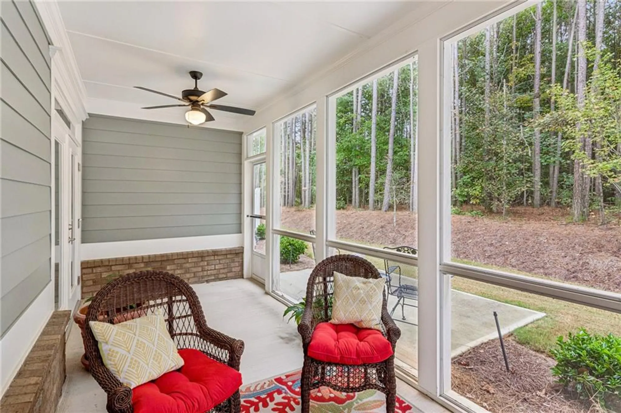 Property Slideshow image 32 of 44 | 1001 lexington green pnes, Cumming, GA, 30040