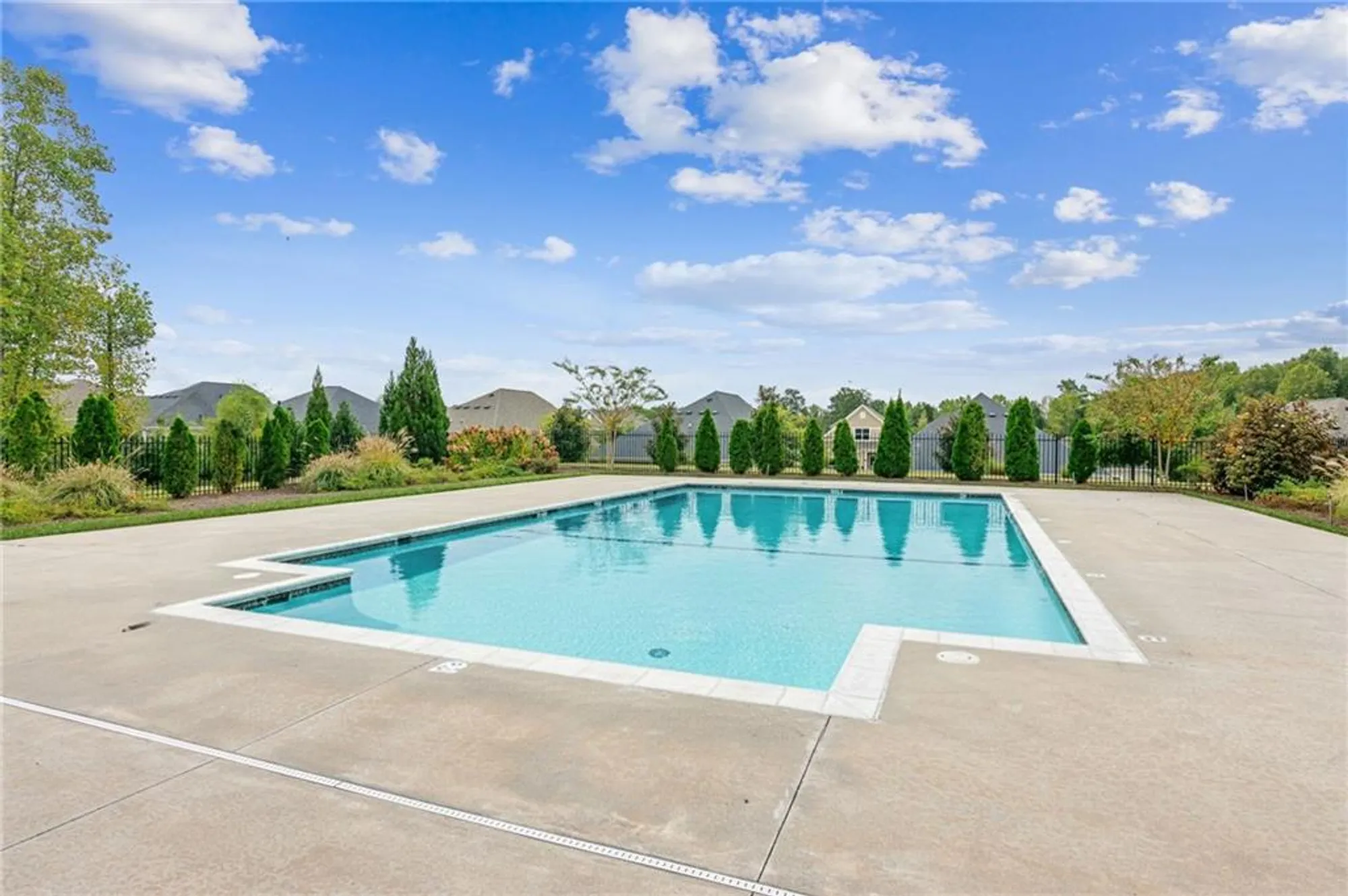 Property Slideshow image 43 of 44 | 1001 lexington green pnes, Cumming, GA, 30040