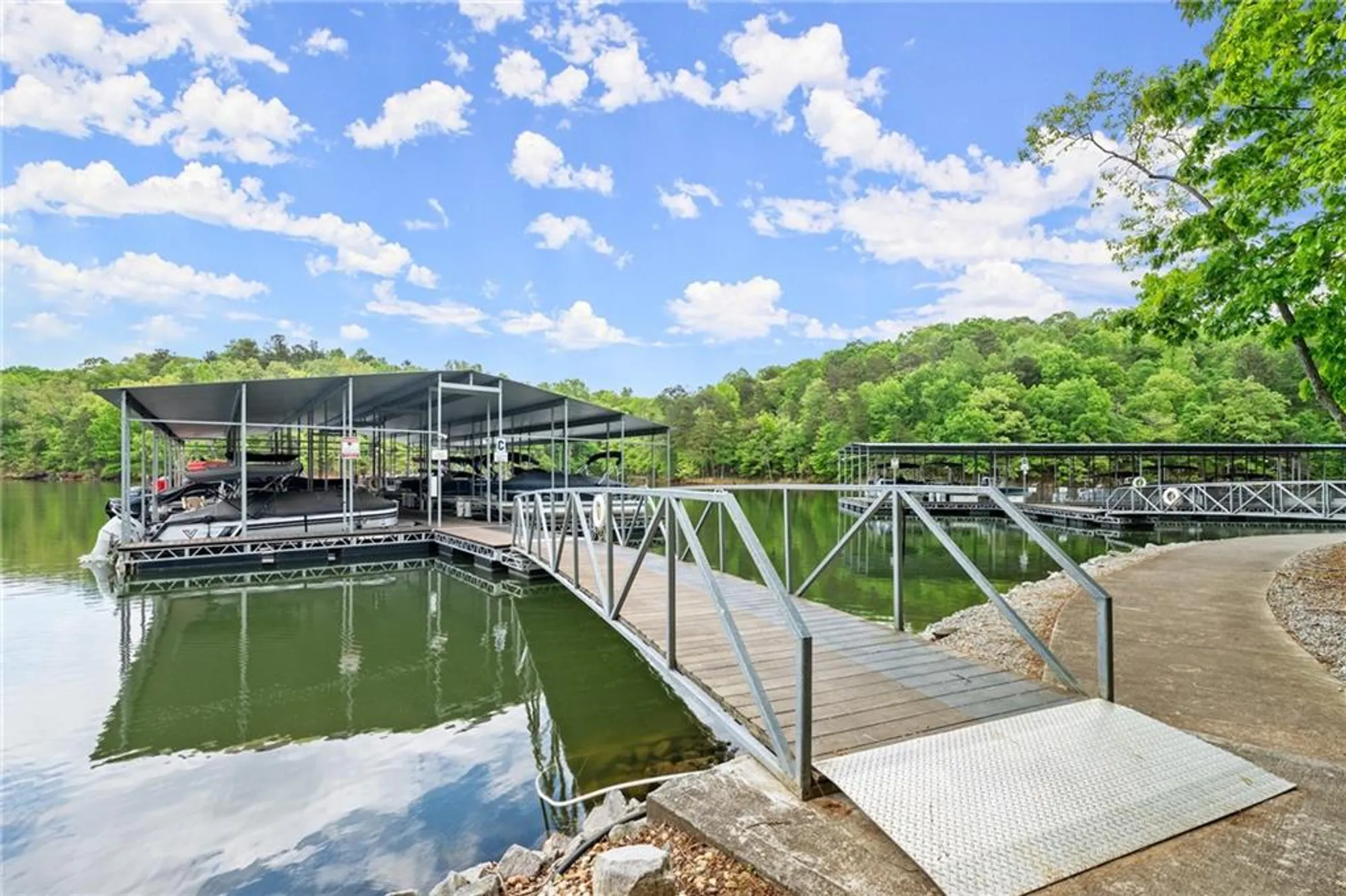 Property Slideshow image 34 of 58 | 3133 scarlet oak ln, Gainesville, GA, 30504