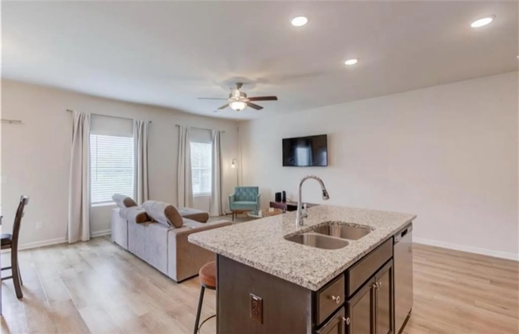 Property Slideshow image 6 of 25 | 4565 bishops ln, Oakwood, GA, 30566