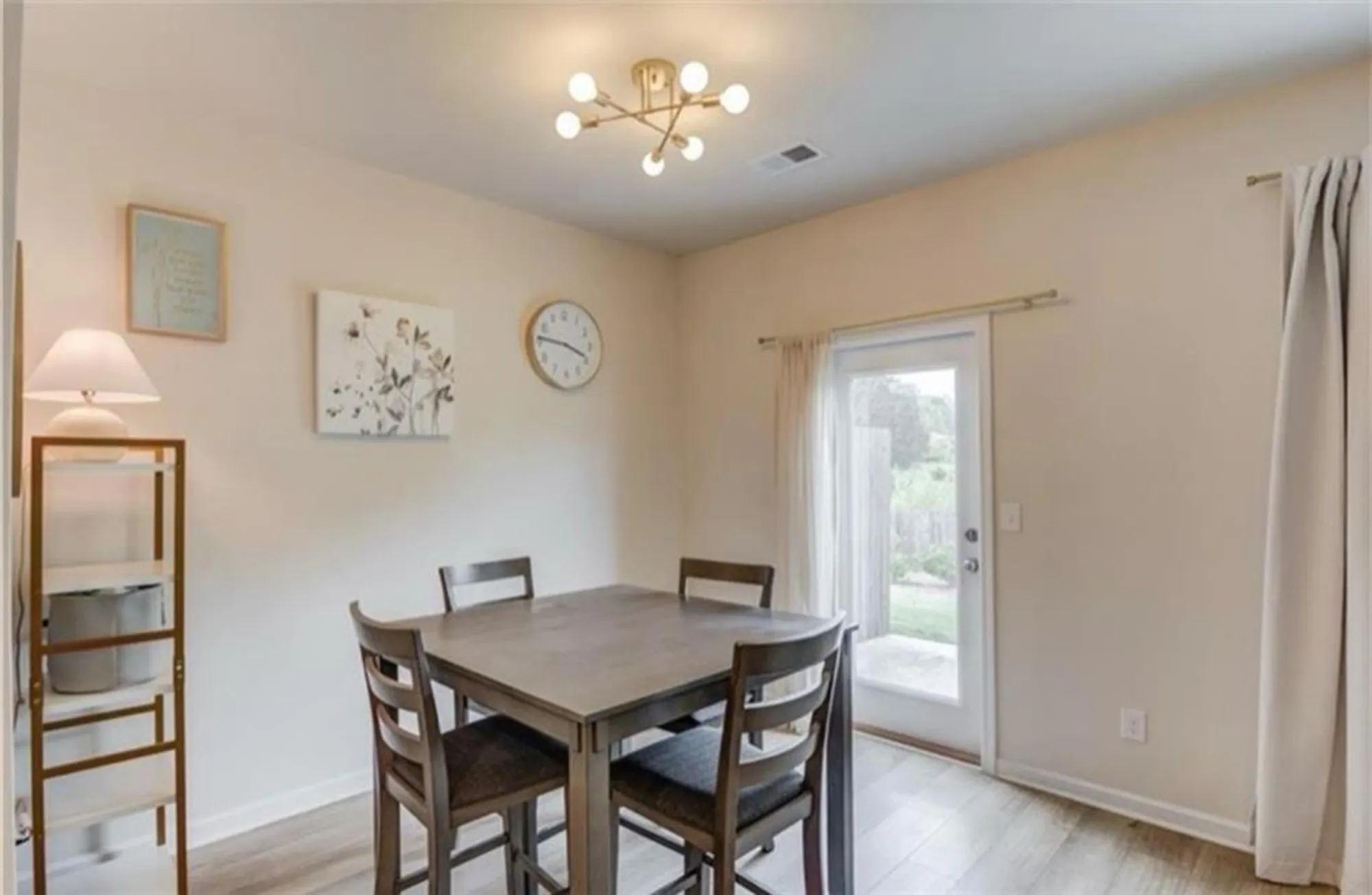 Property Slideshow image 10 of 25 | 4565 bishops ln, Oakwood, GA, 30566