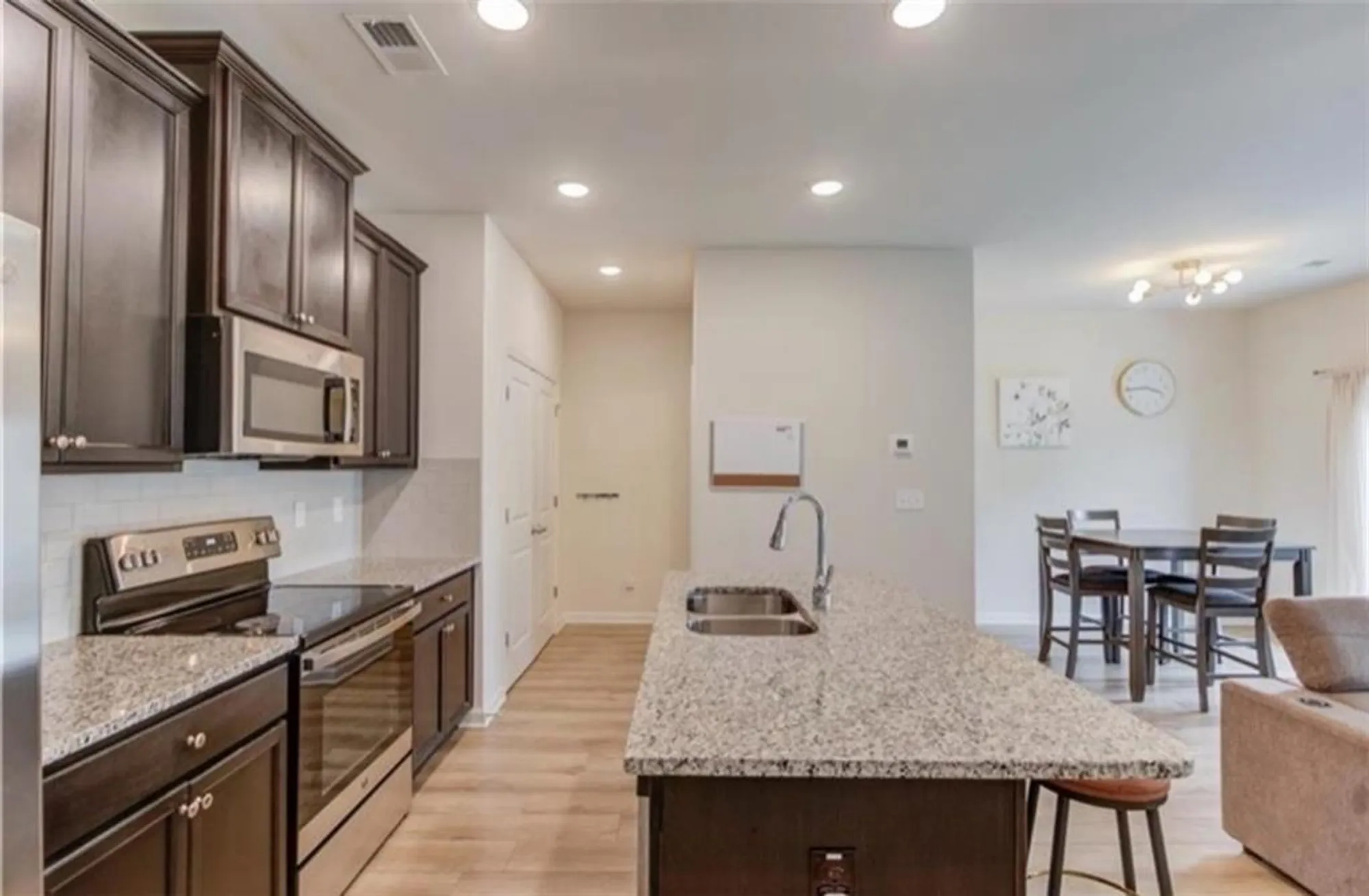 Property Slideshow image 5 of 25 | 4565 bishops ln, Oakwood, GA, 30566