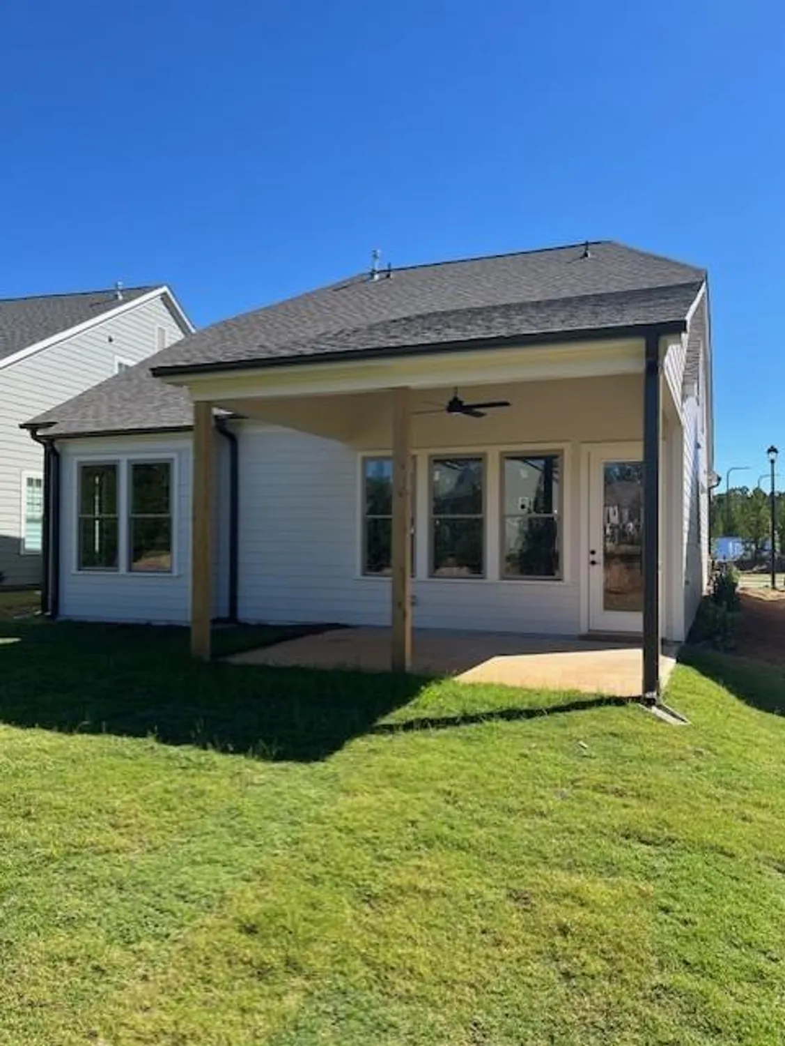 Property Slideshow image 16 of 33 | 1243 lakeside overlook, Canton, GA, 30114