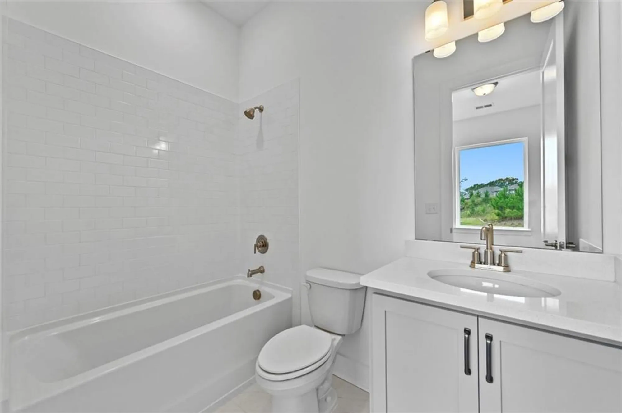 Property Slideshow image 6 of 36 | 7020 cottage grove dr, Flowery Branch, GA, 30542