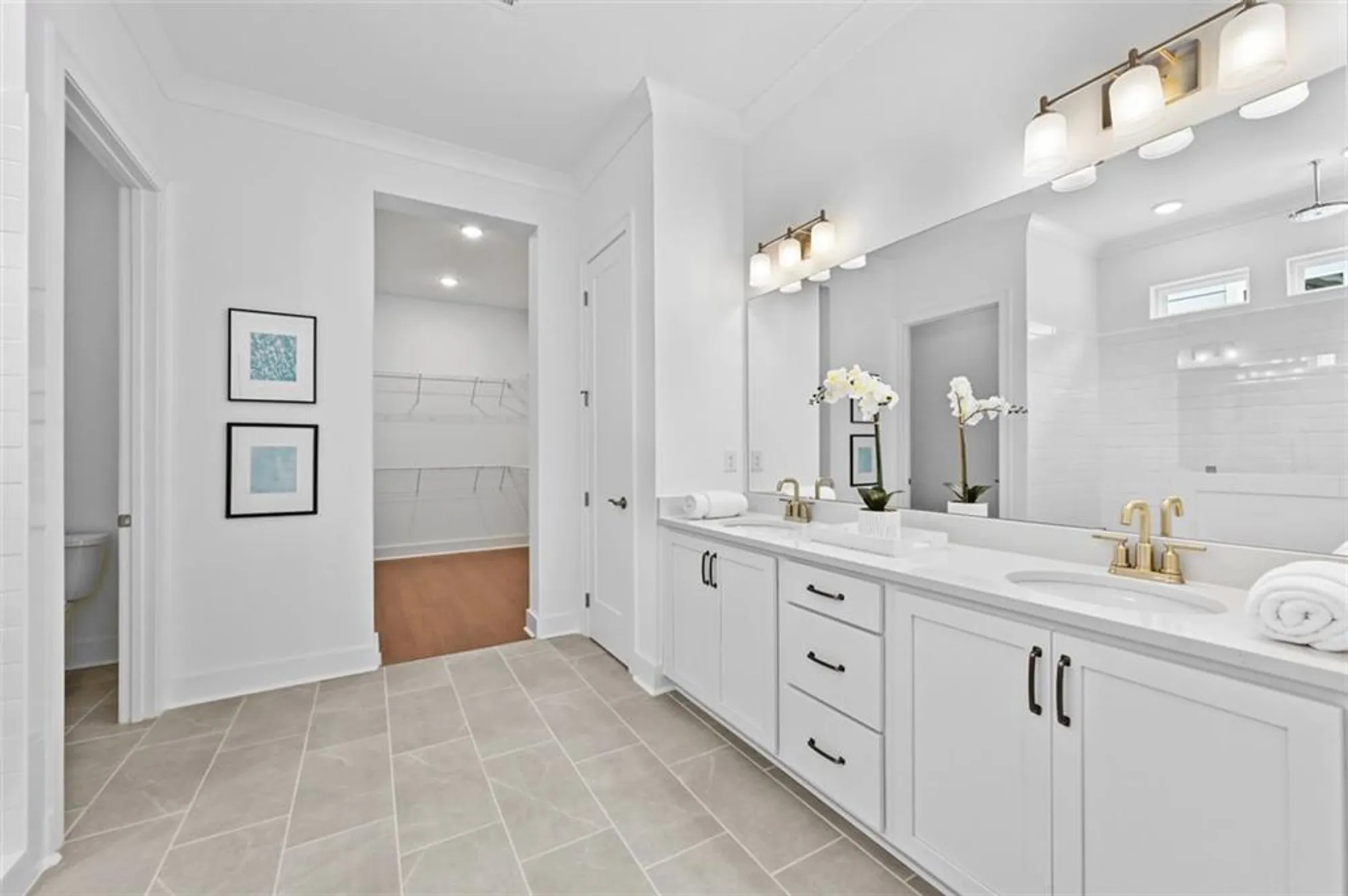 Property Slideshow image 15 of 36 | 7020 cottage grove dr, Flowery Branch, GA, 30542