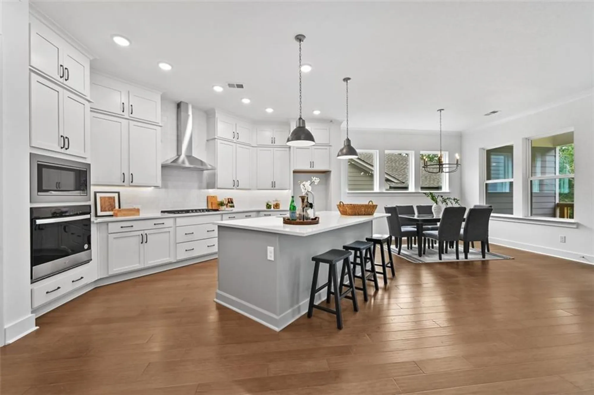 Property Slideshow image 23 of 36 | 7020 cottage grove dr, Flowery Branch, GA, 30542