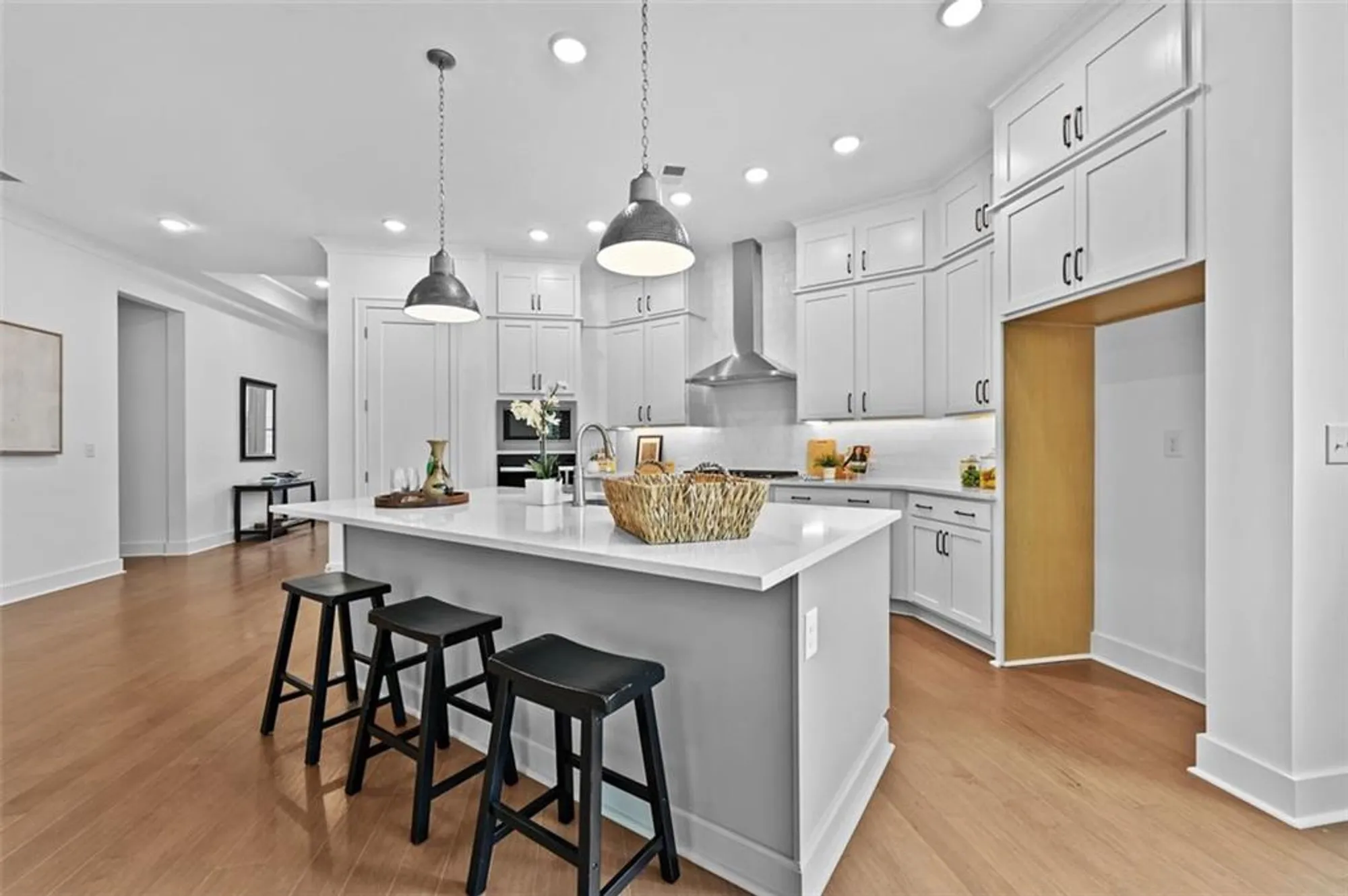 Property Slideshow image 25 of 36 | 7020 cottage grove dr, Flowery Branch, GA, 30542