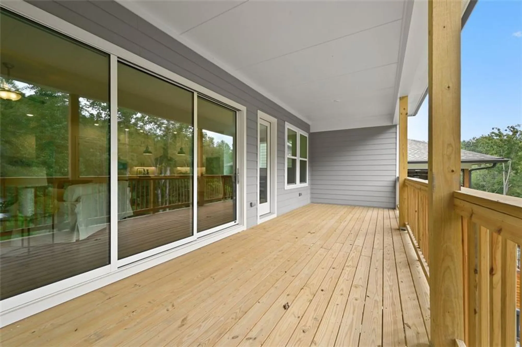 Property Slideshow image 28 of 36 | 7020 cottage grove dr, Flowery Branch, GA, 30542