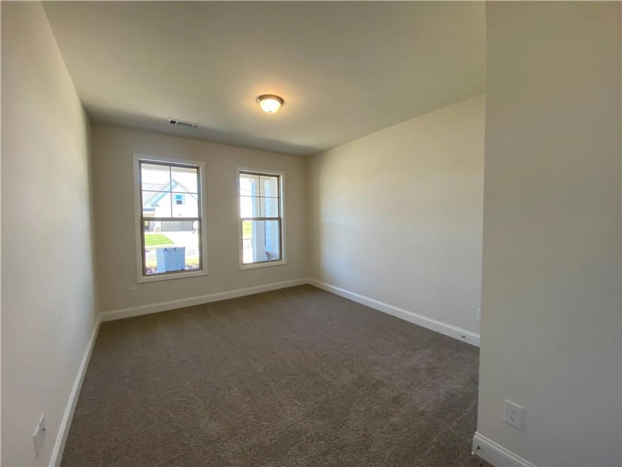 Property Slideshow image 11 of 67 | 174 oakdale rd, Jefferson, GA, 30549